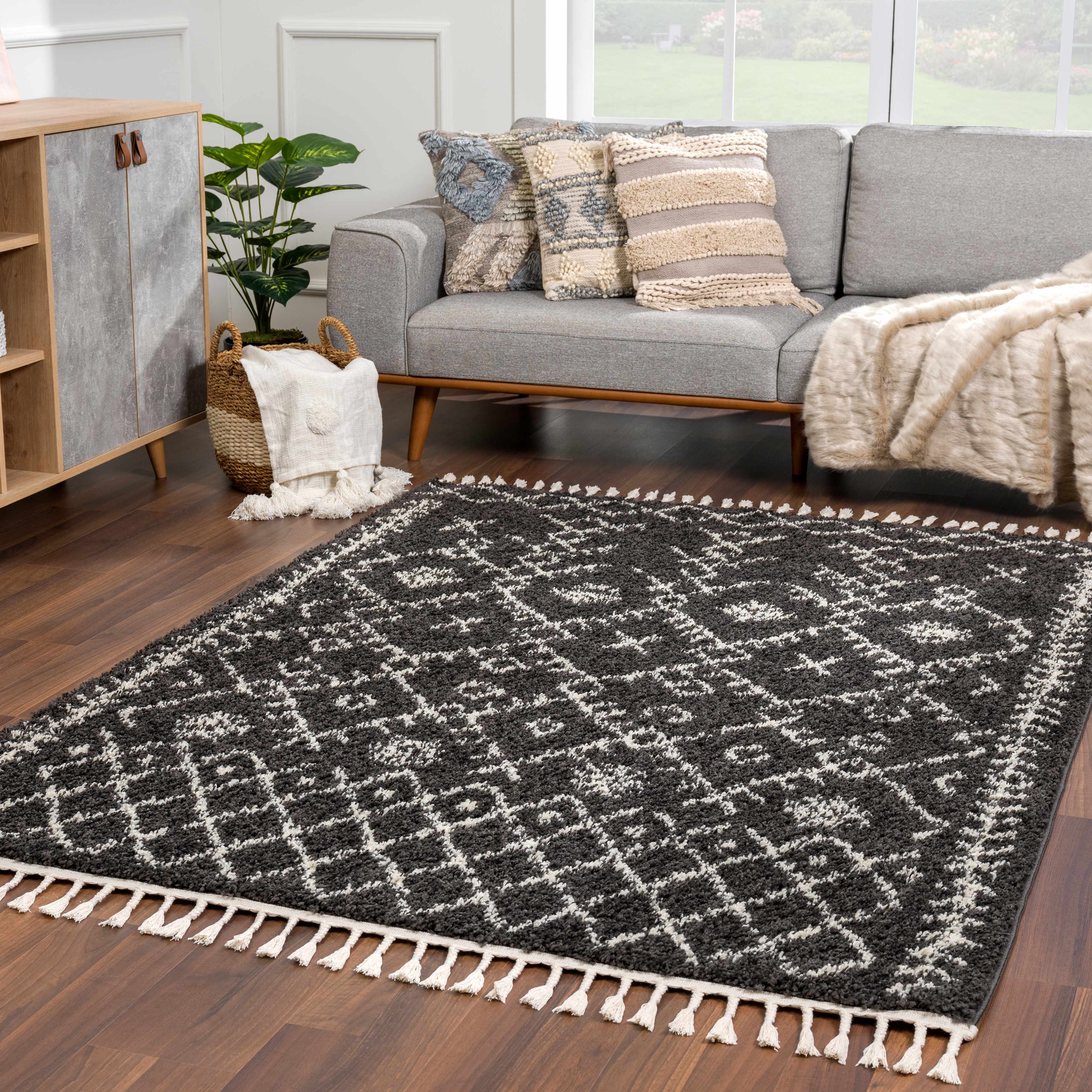 Thetford Black Berber Shag Rug - Clearance - Image 4