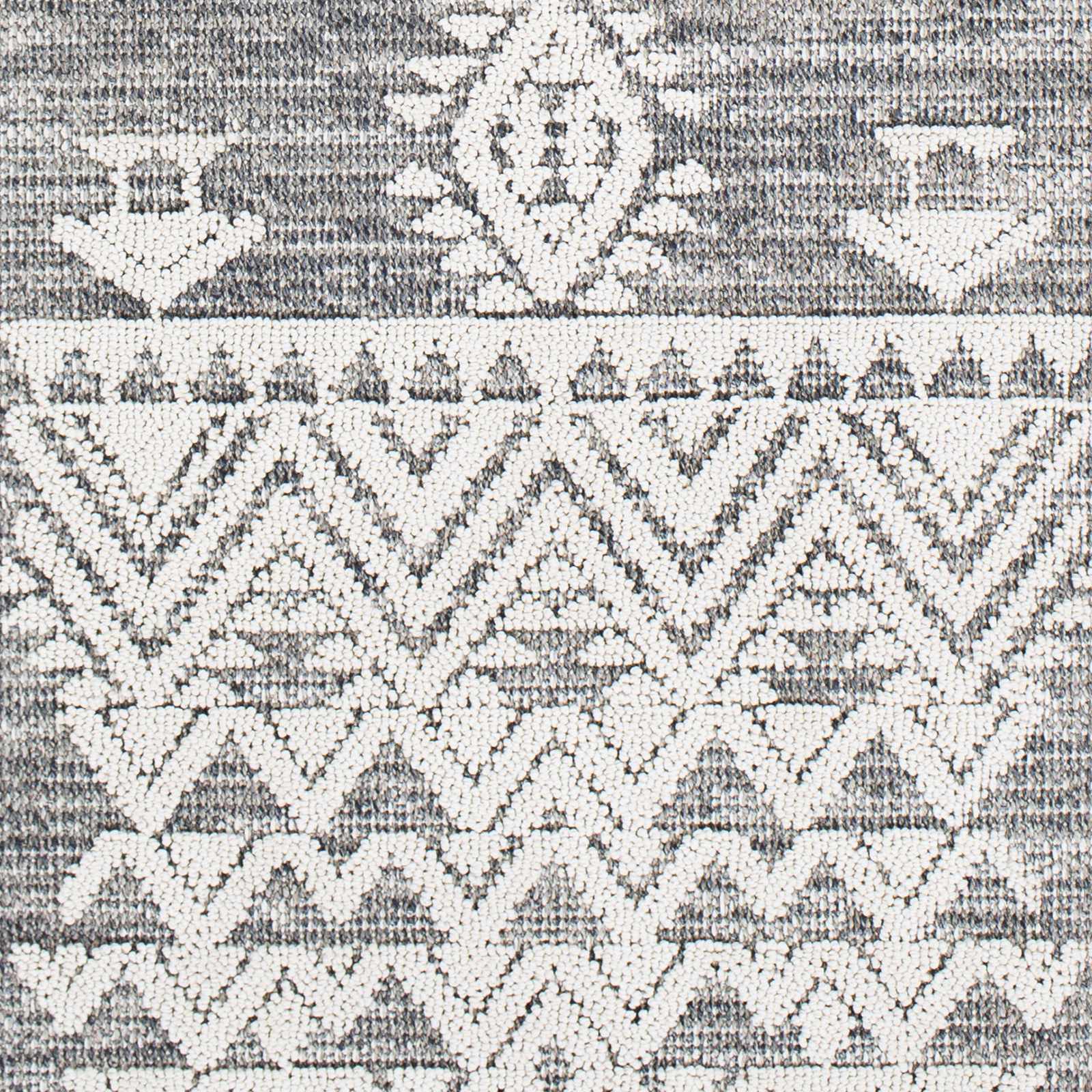 Thorntonville Outdoor Rug - Clearance - Image 5