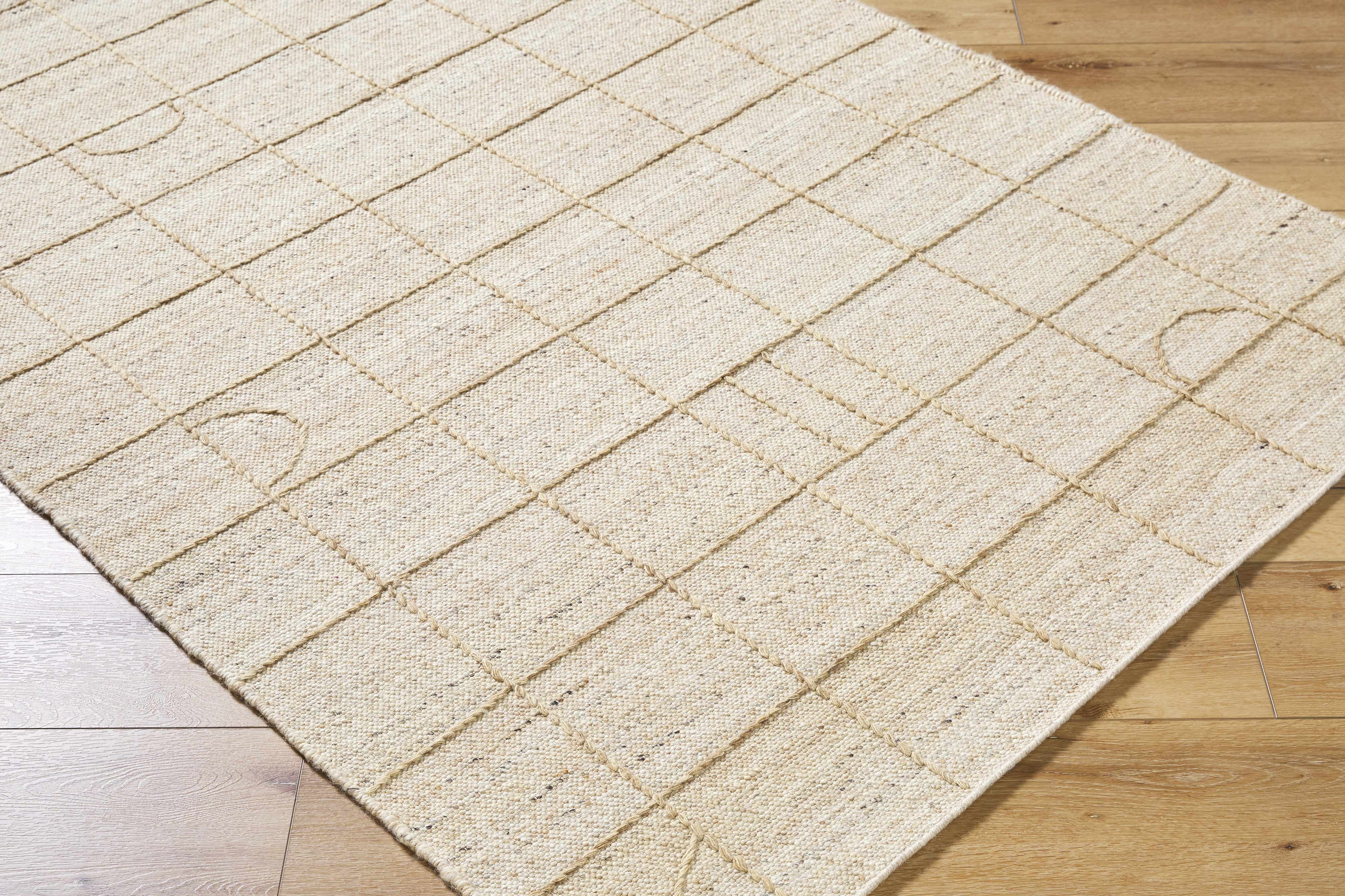 Tieve Area Rug - Image 3