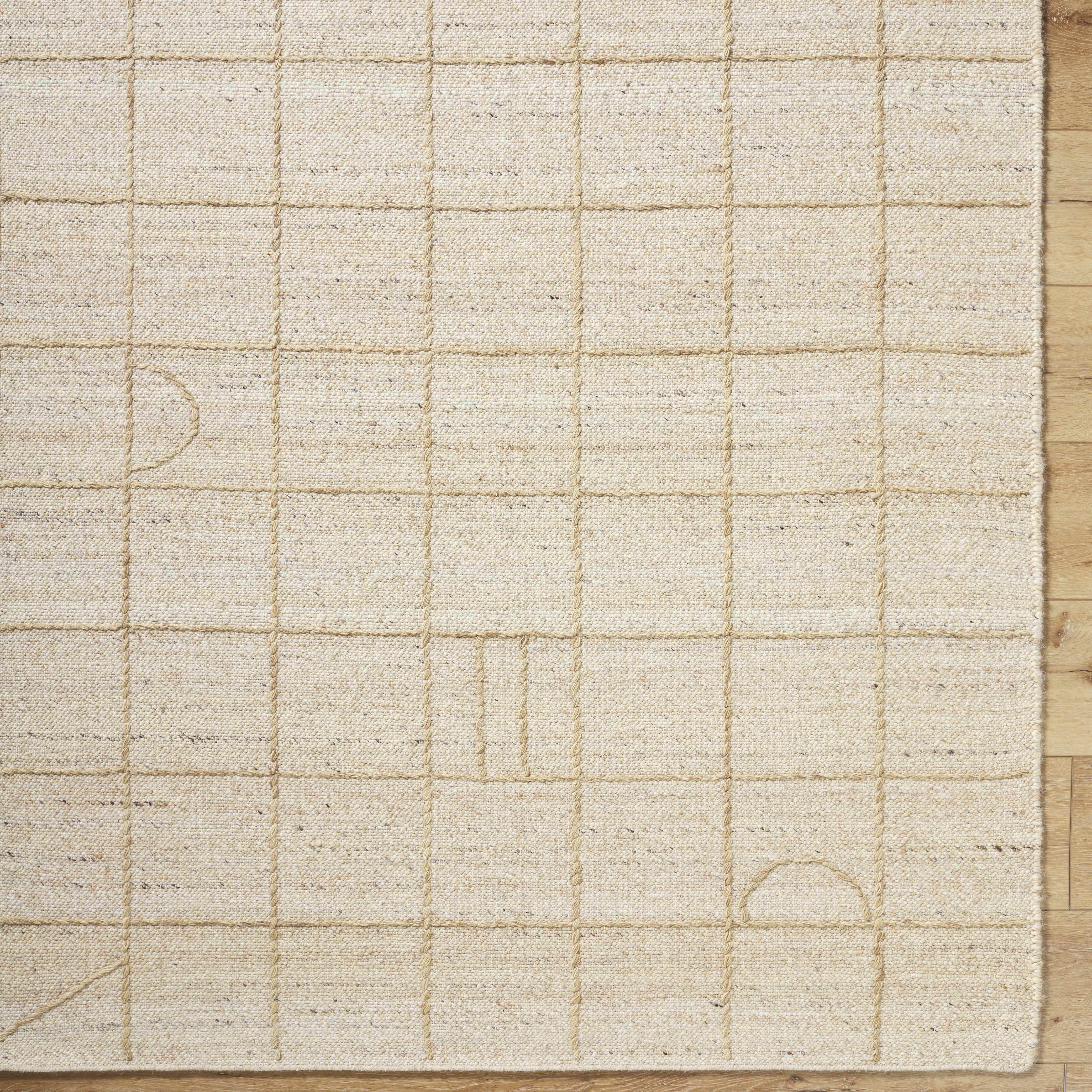 Tieve Area Rug - Image 6
