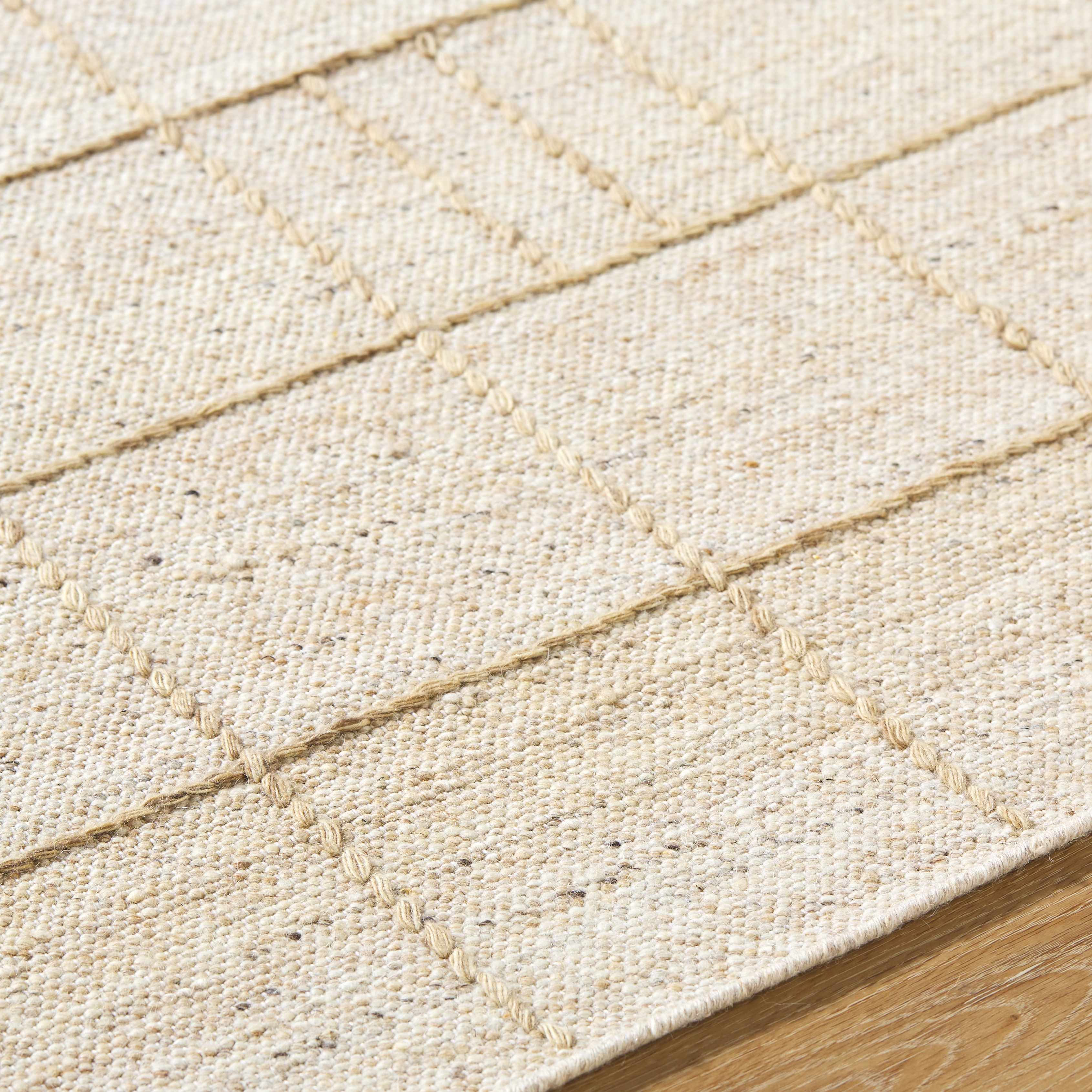 Tieve Area Rug - Image 7