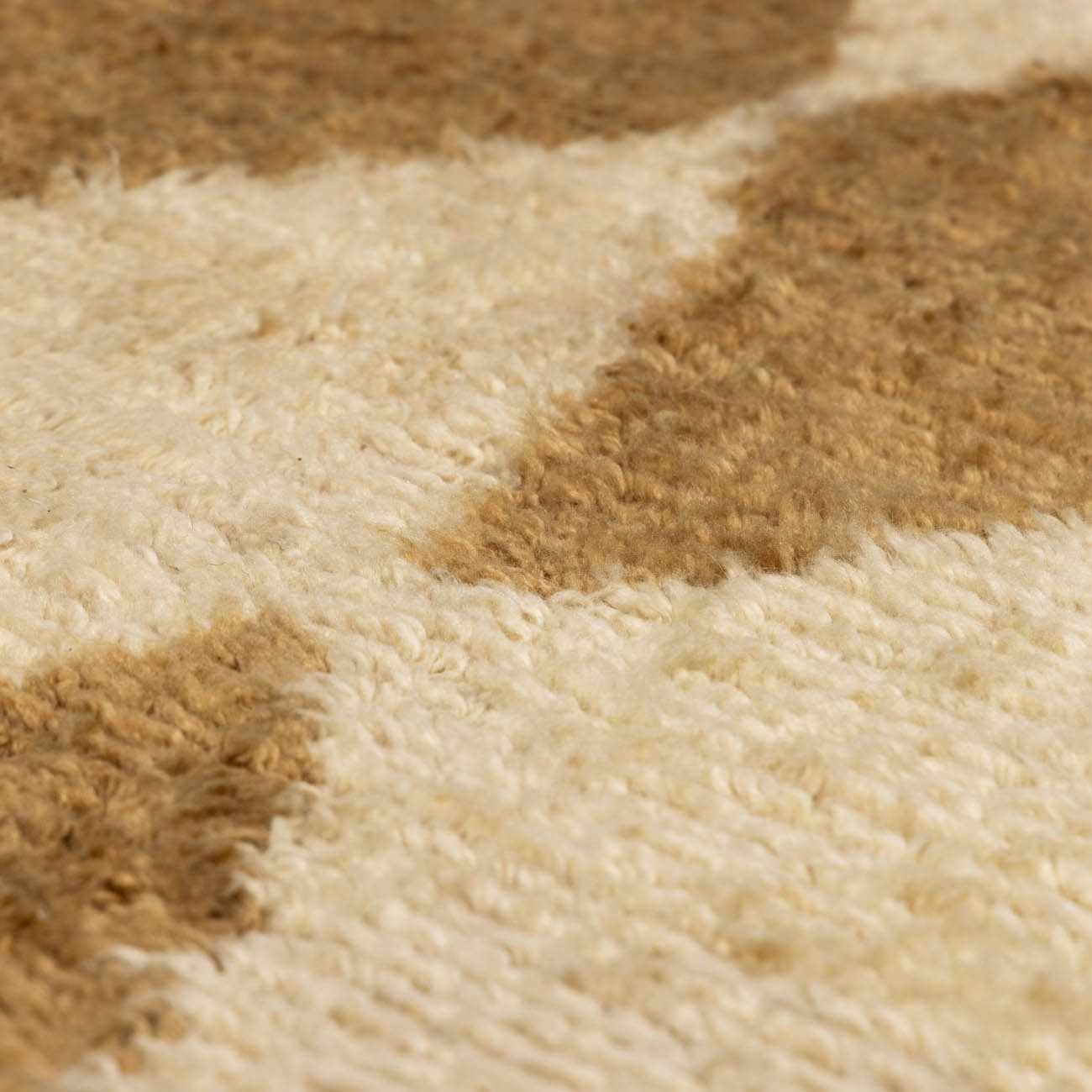 Tivka Diamond Checkered Wool Rug - Image 15