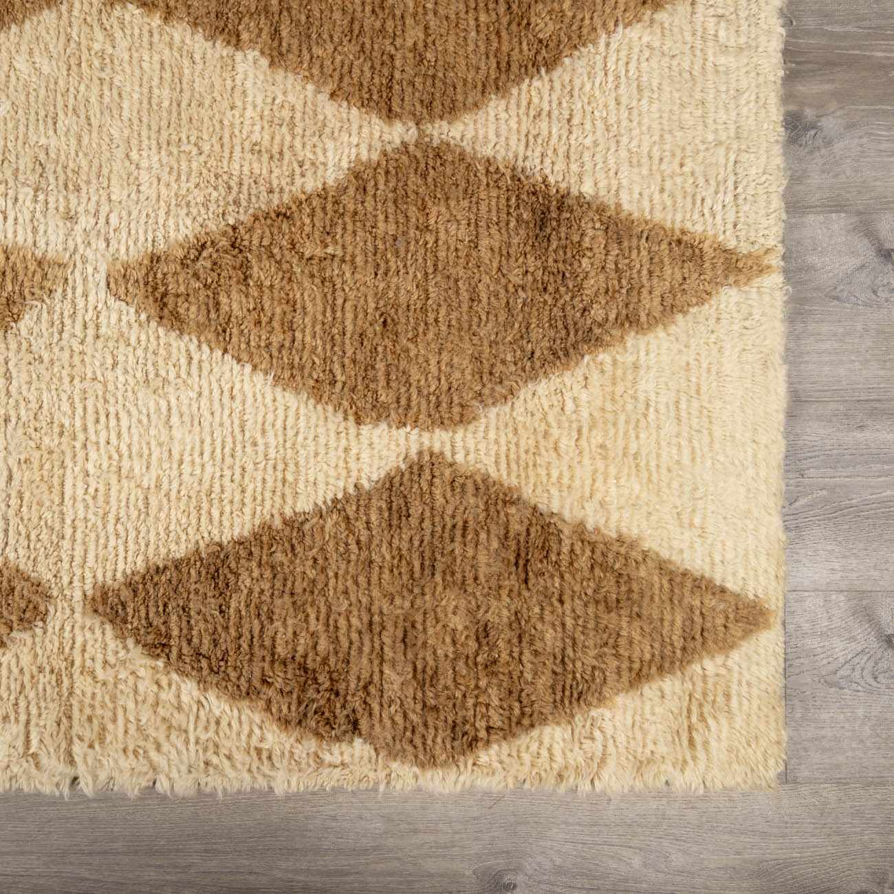 Tivka Diamond Checkered Wool Rug - Image 7