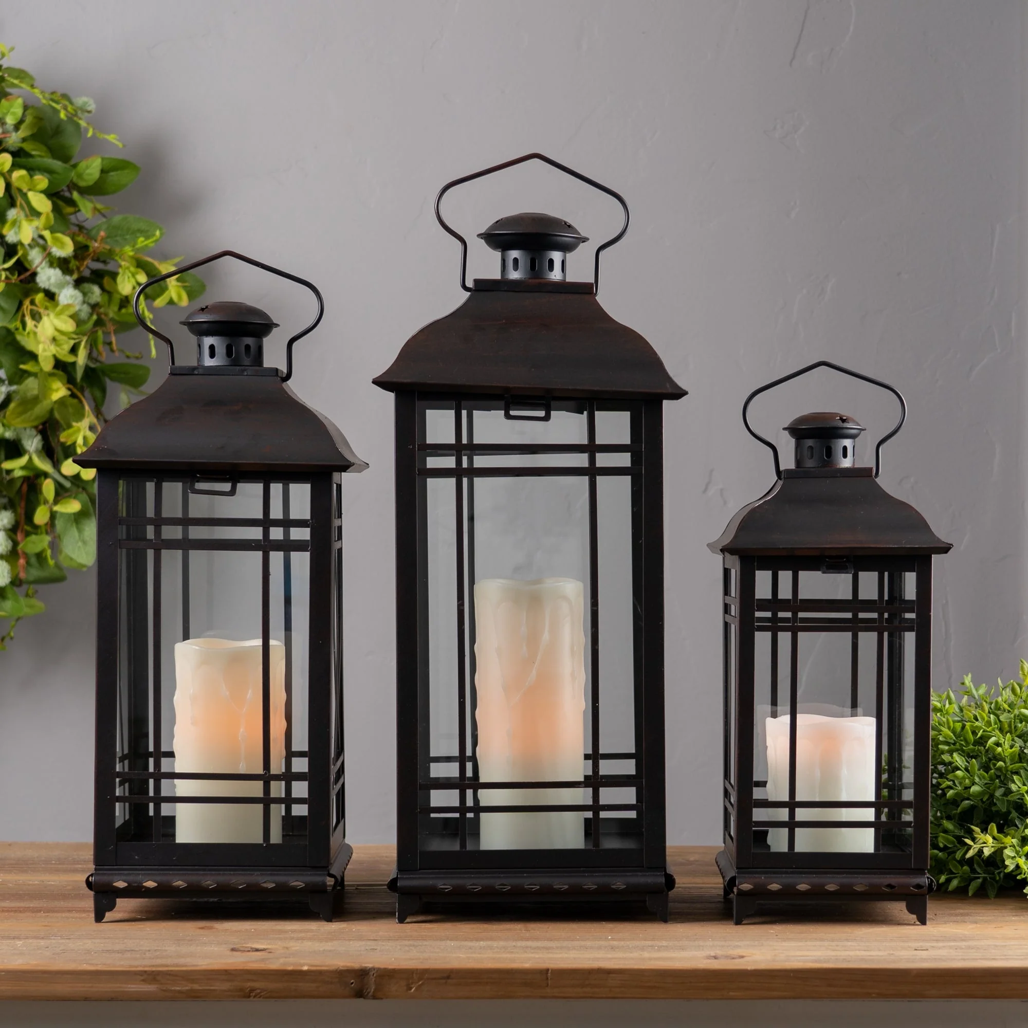 Traditional Black Metal Lantern (Set of 3) - Image 2