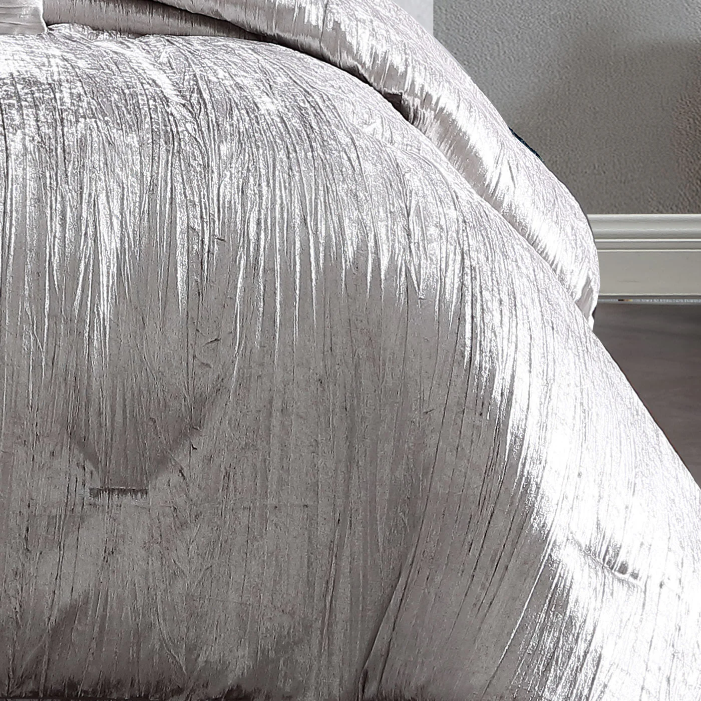 Turin Silver Crinkle Velvet 7PC Bedding Set - Image 5