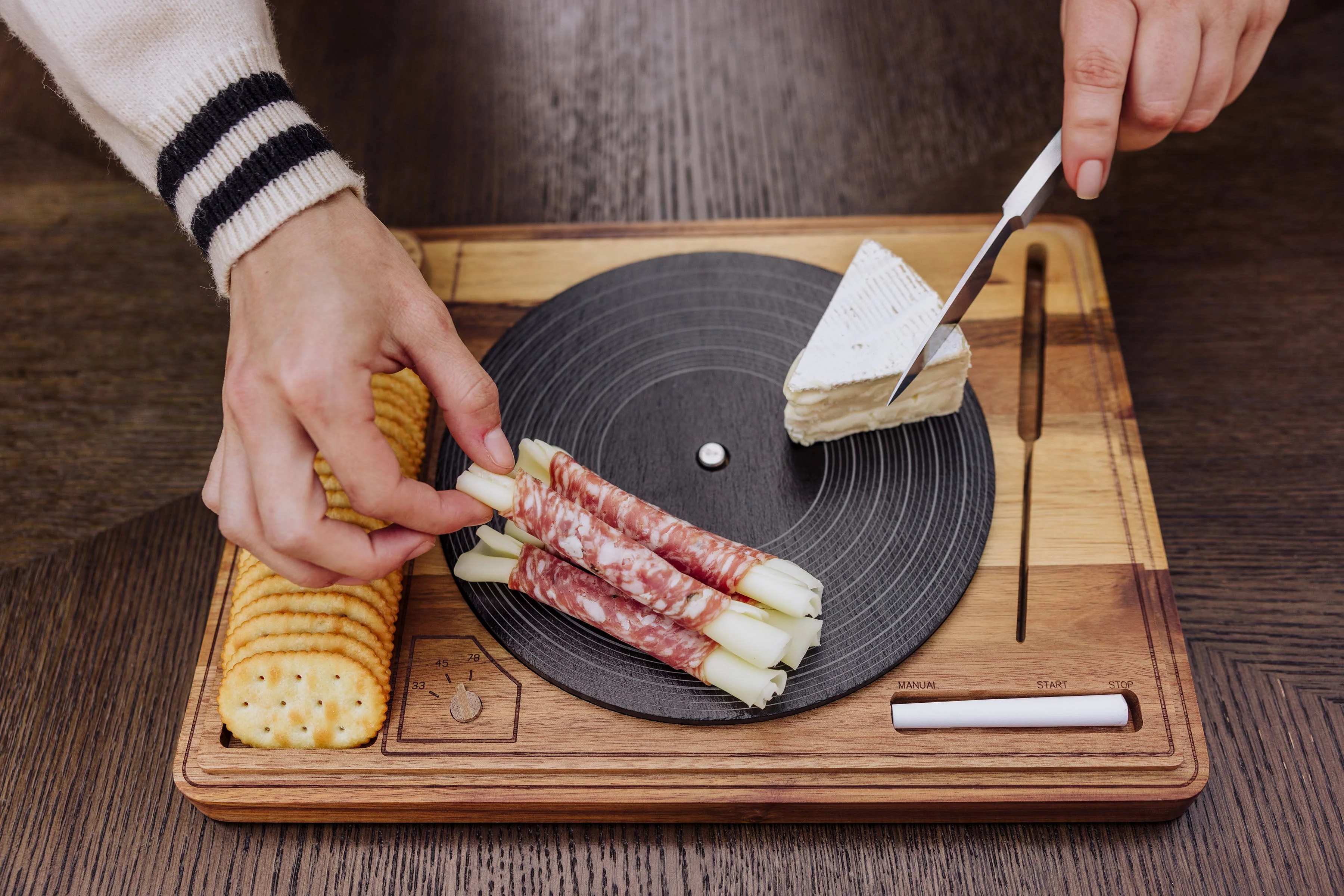 Turntable Acacia and Slate Cheese Board with Knife - Image 4