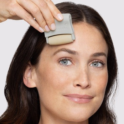 Tweezerman 3-in-1 Skin Revival Roller Kit - Image 6