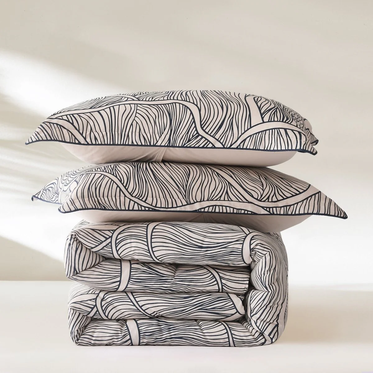 Umbra Bloom Comforter Set - Image 4