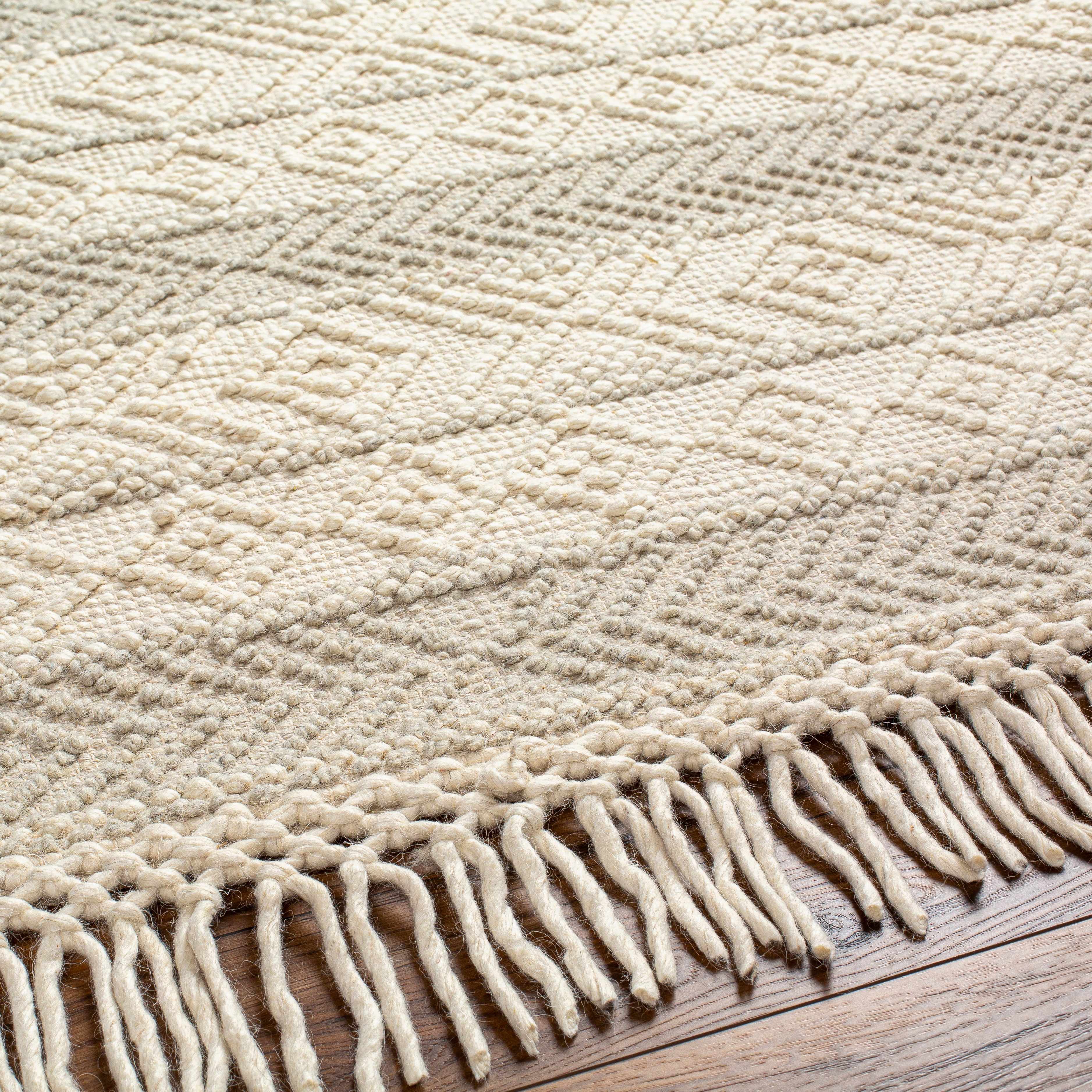 Ummi Wool Rug with Tassels - Clearance - Image 6