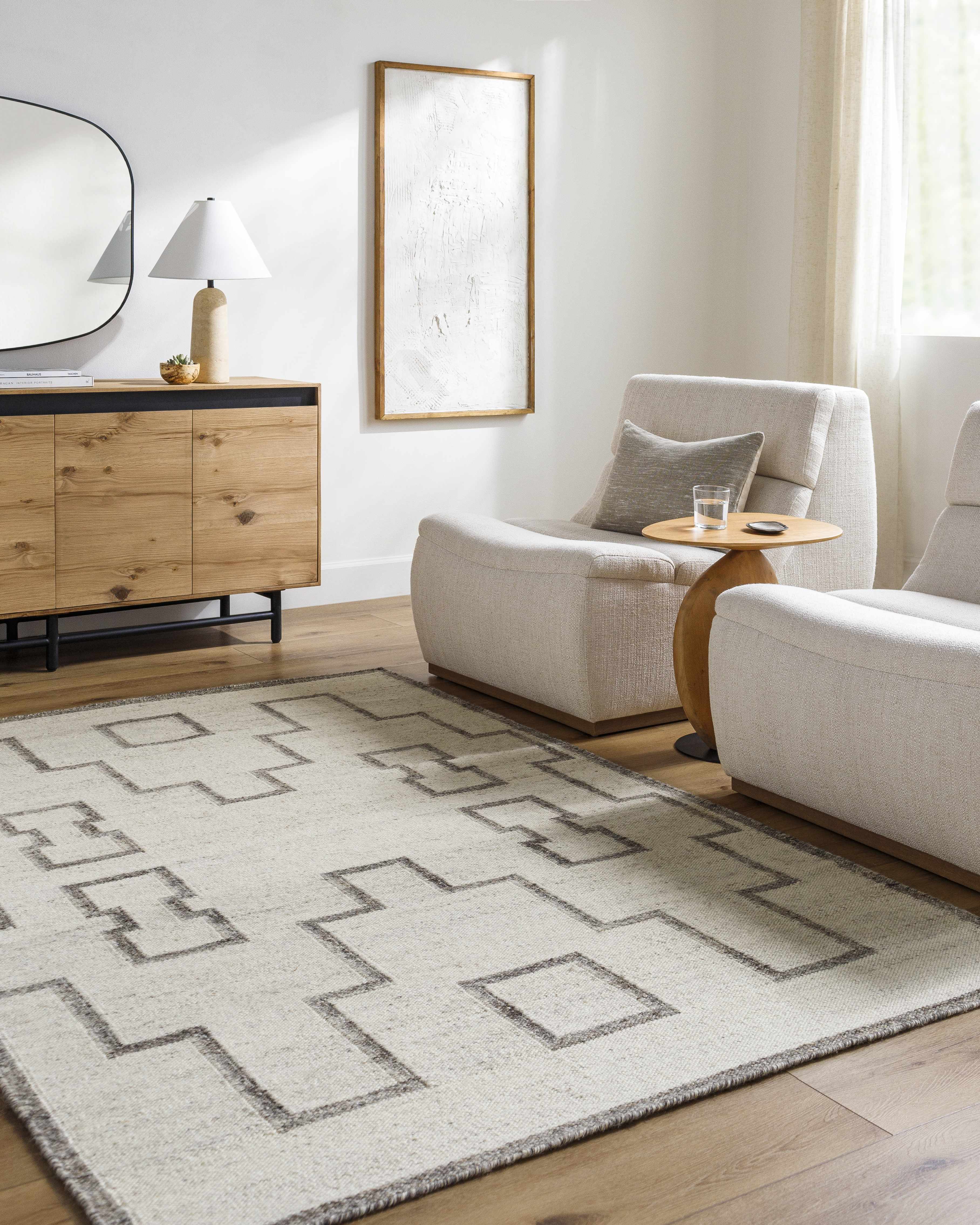Vanig Area Rug - Image 2