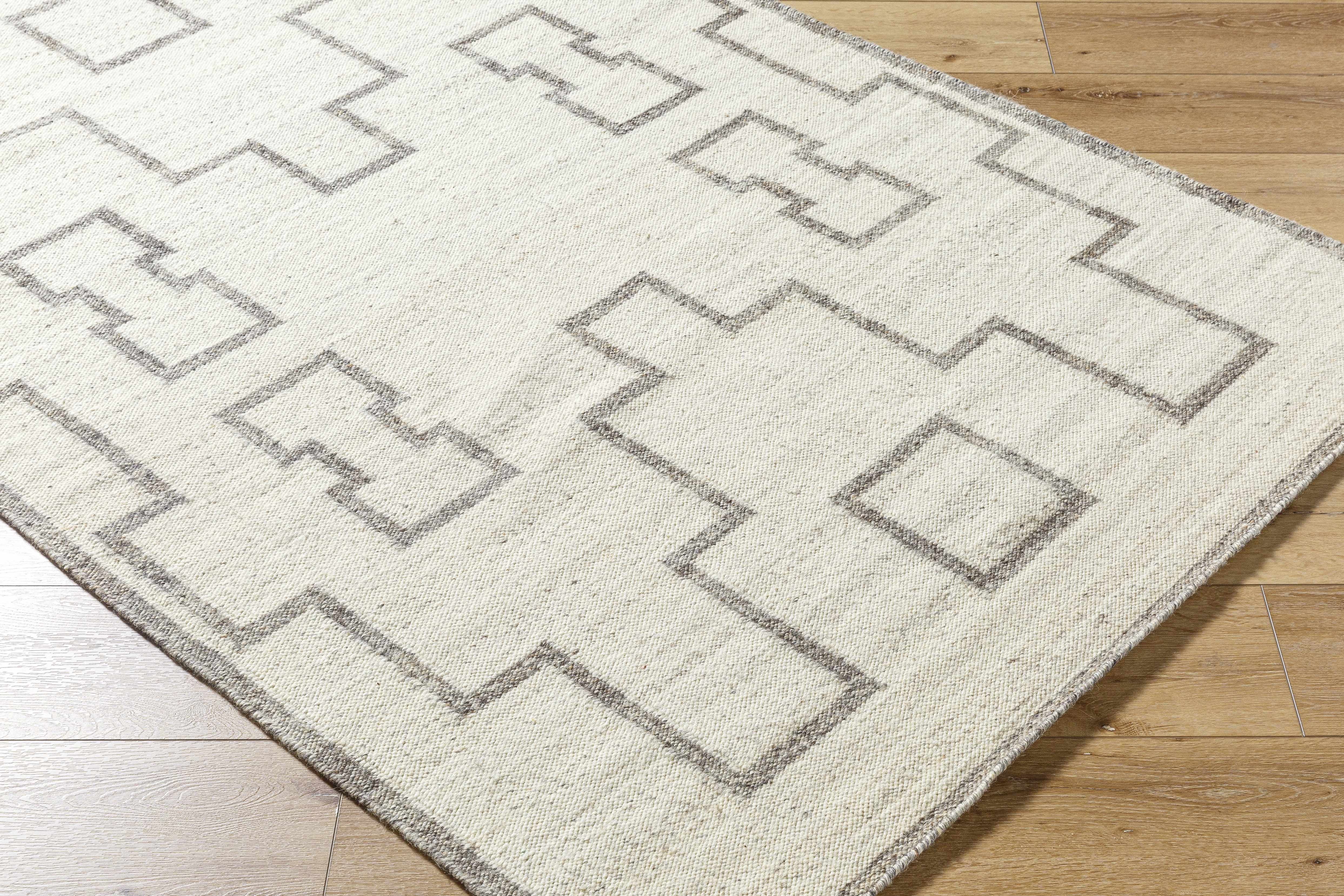 Vanig Area Rug - Image 4
