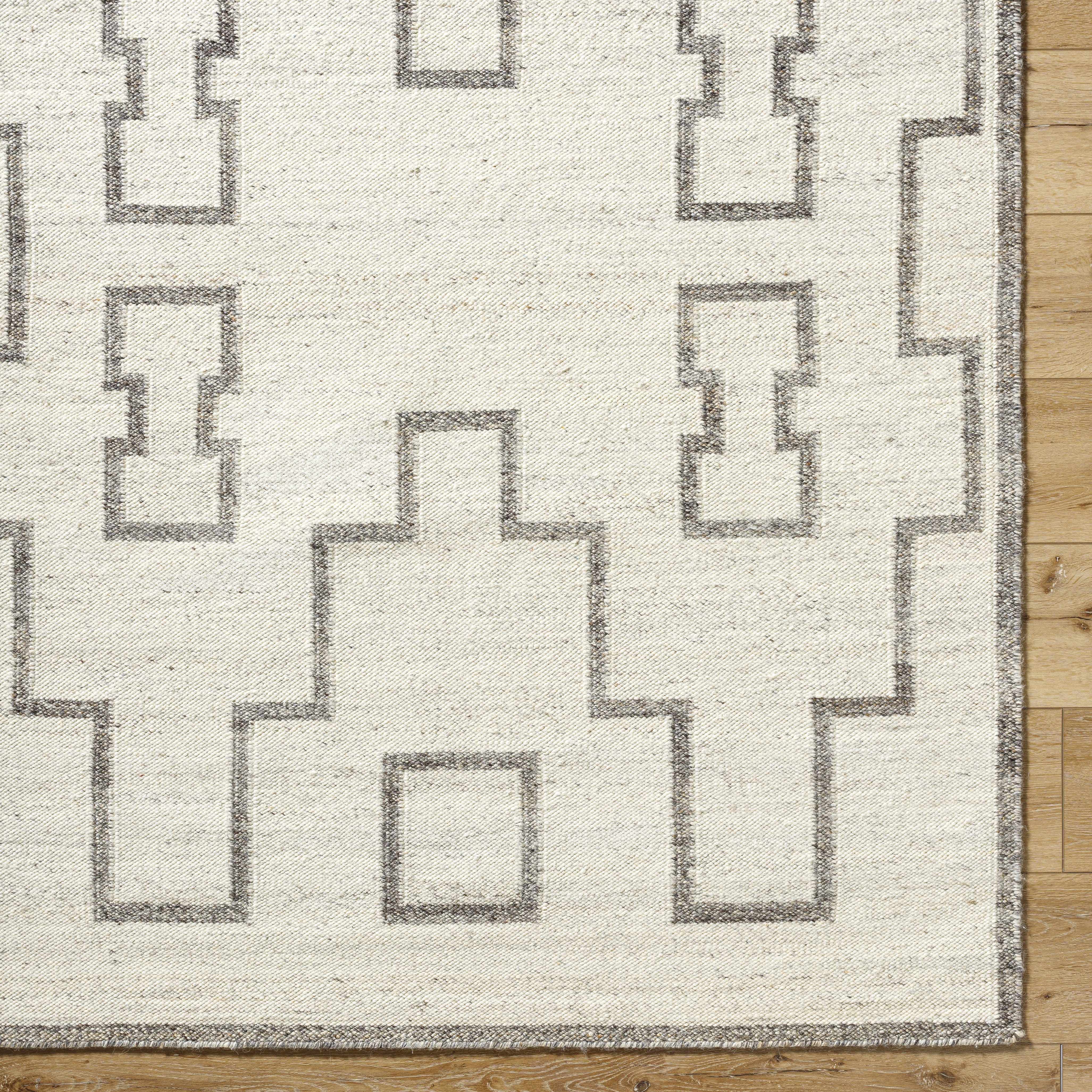 Vanig Area Rug - Image 7