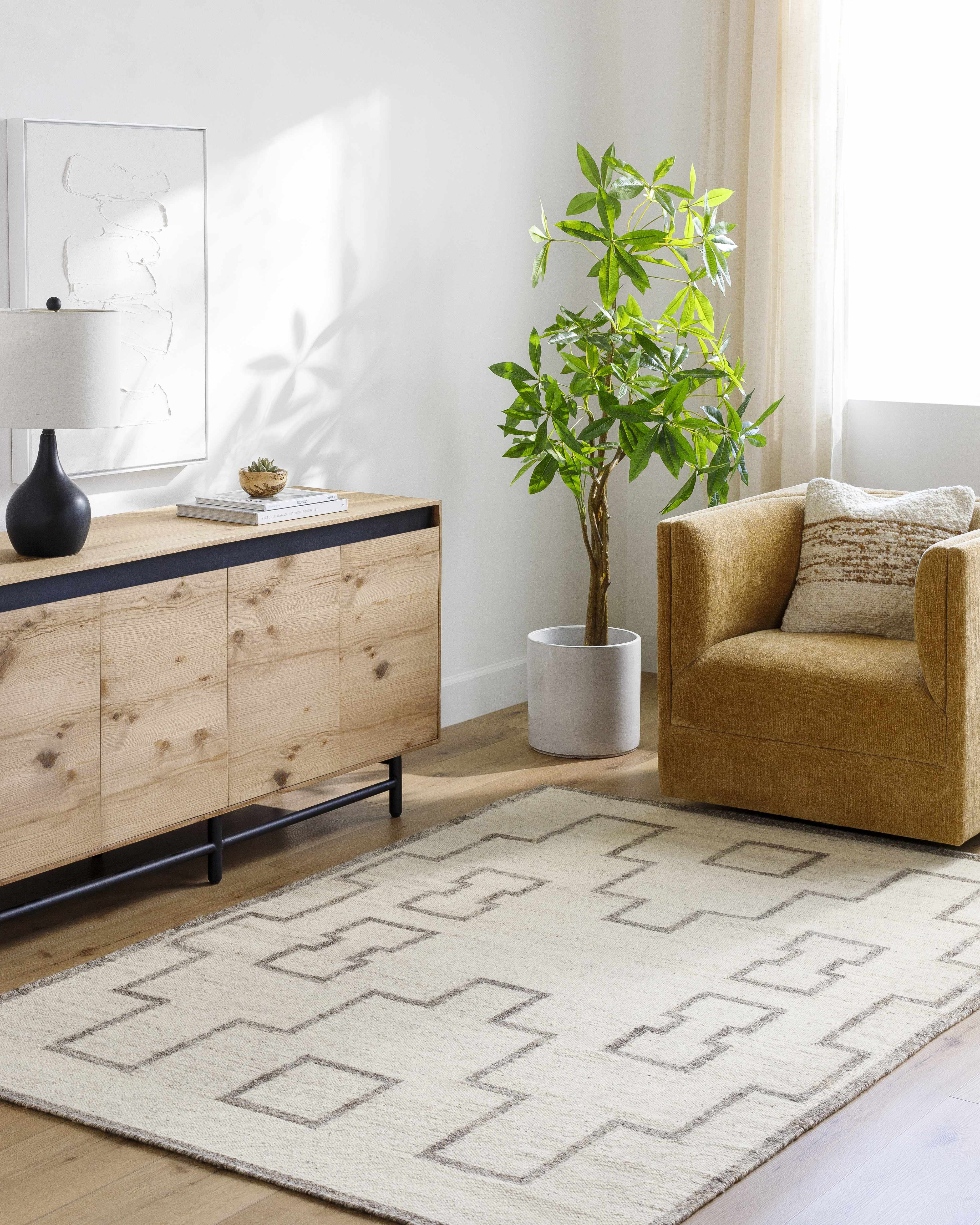Vanig Area Rug - Image 8