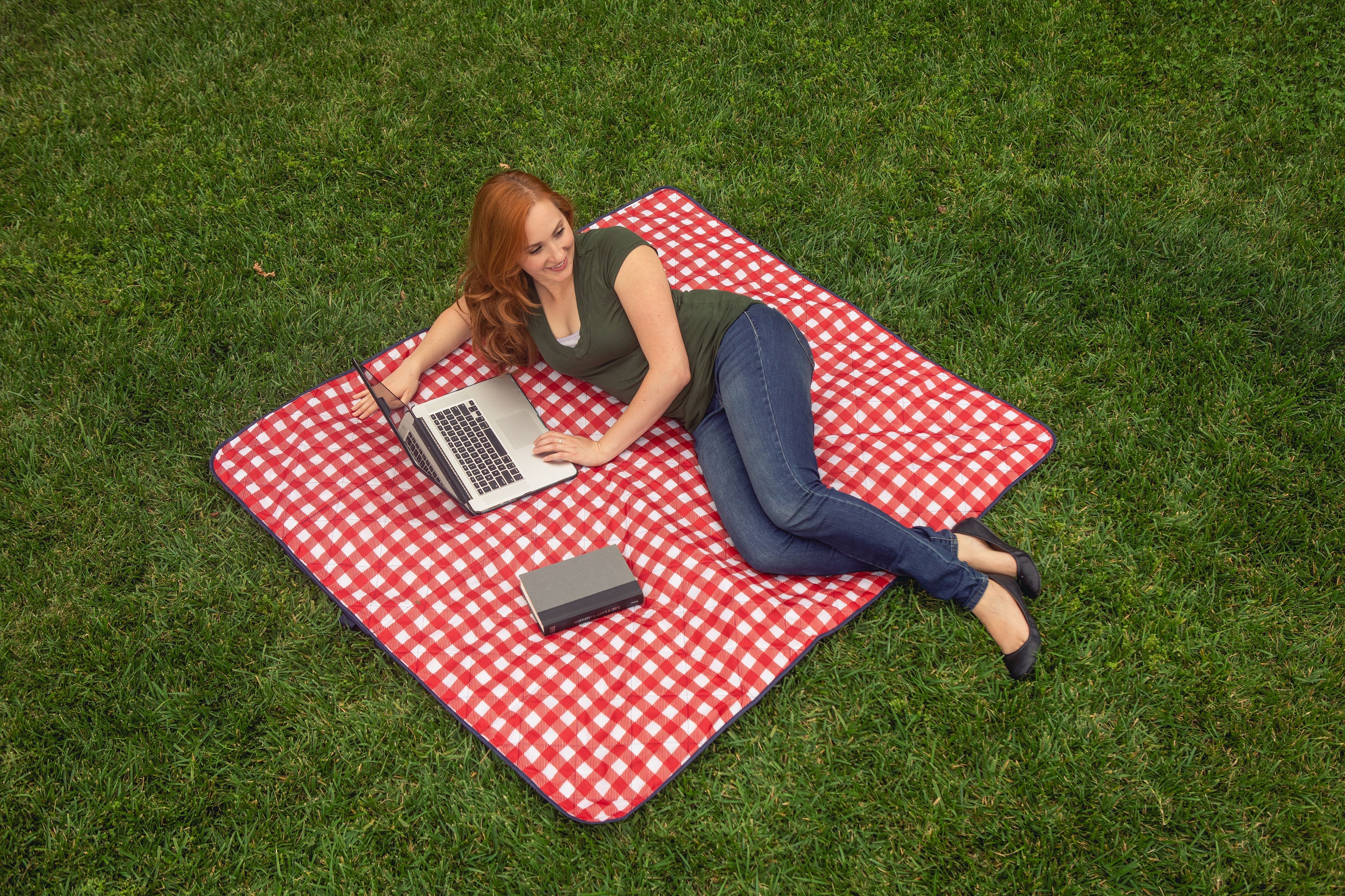 Vista Outdoor Picnic Blanket & Tote - Image 16