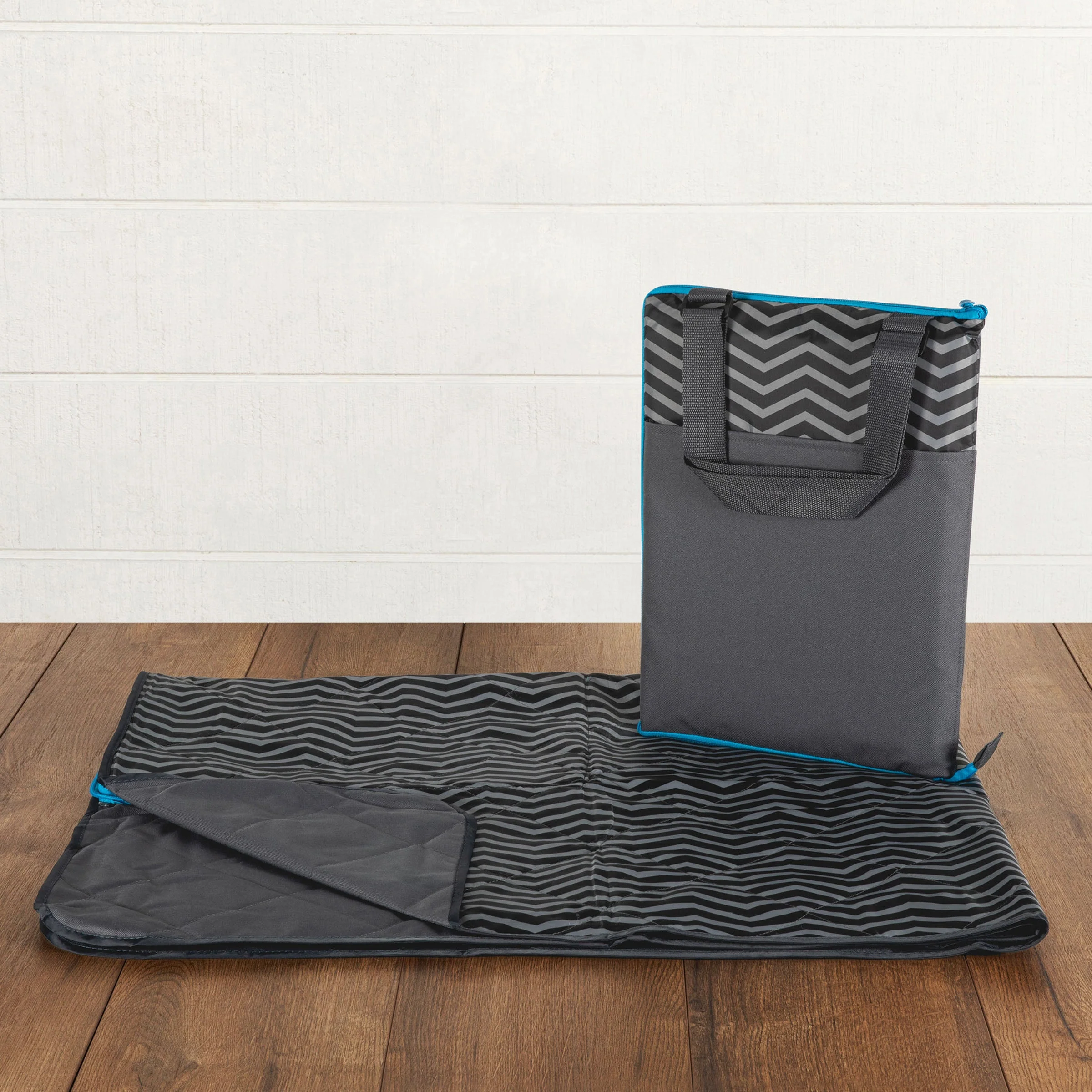 Vista Outdoor Picnic Blanket & Tote - Image 17