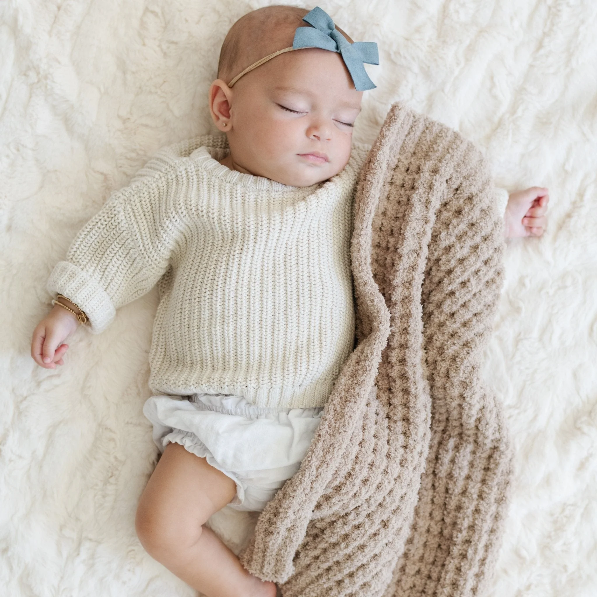 Waffle Knit Mini Blankets - Image 10