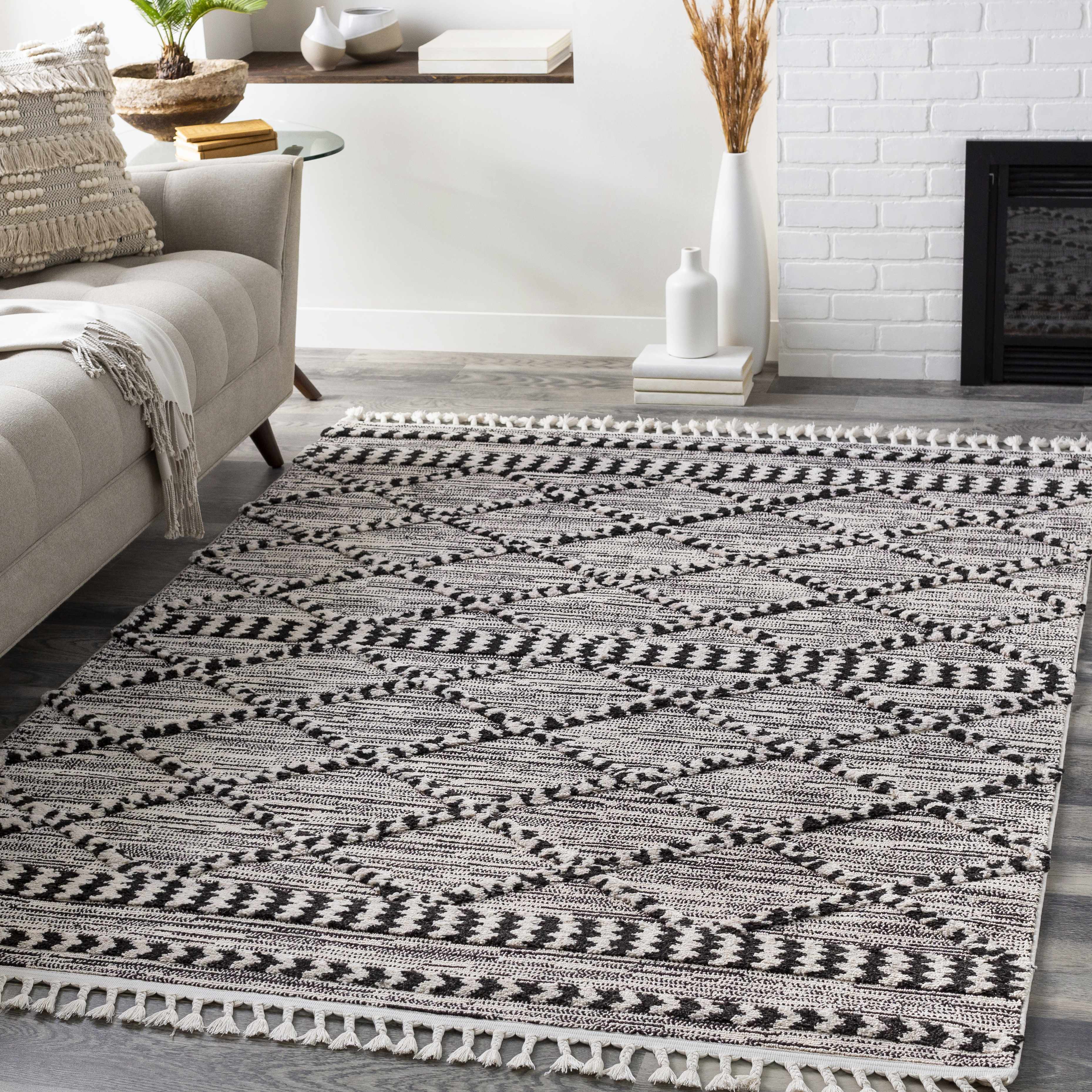 Warrandyte 5x7 Black&White High-Low Rug - Clearance - Image 2