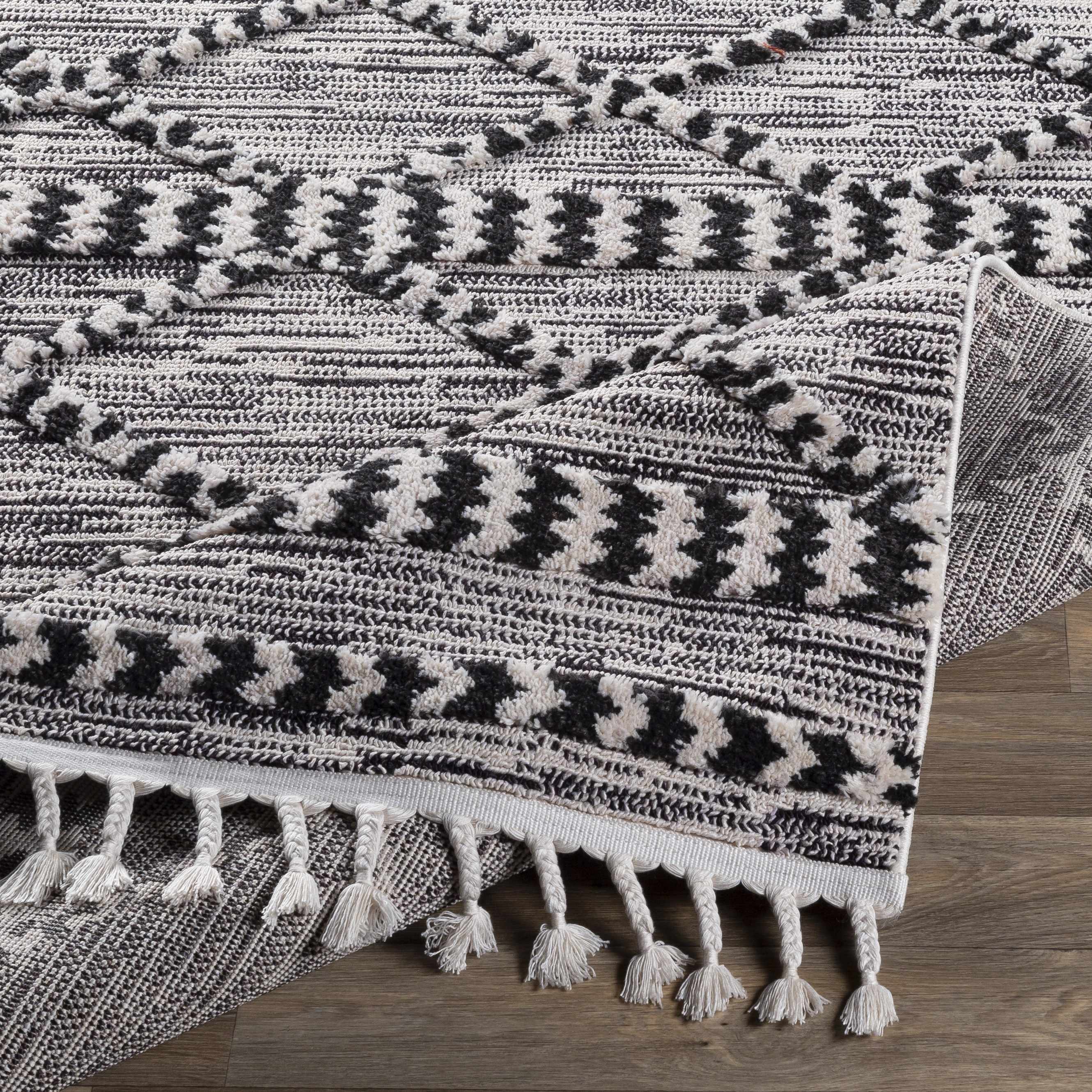Warrandyte 5x7 Black&White High-Low Rug - Clearance - Image 5