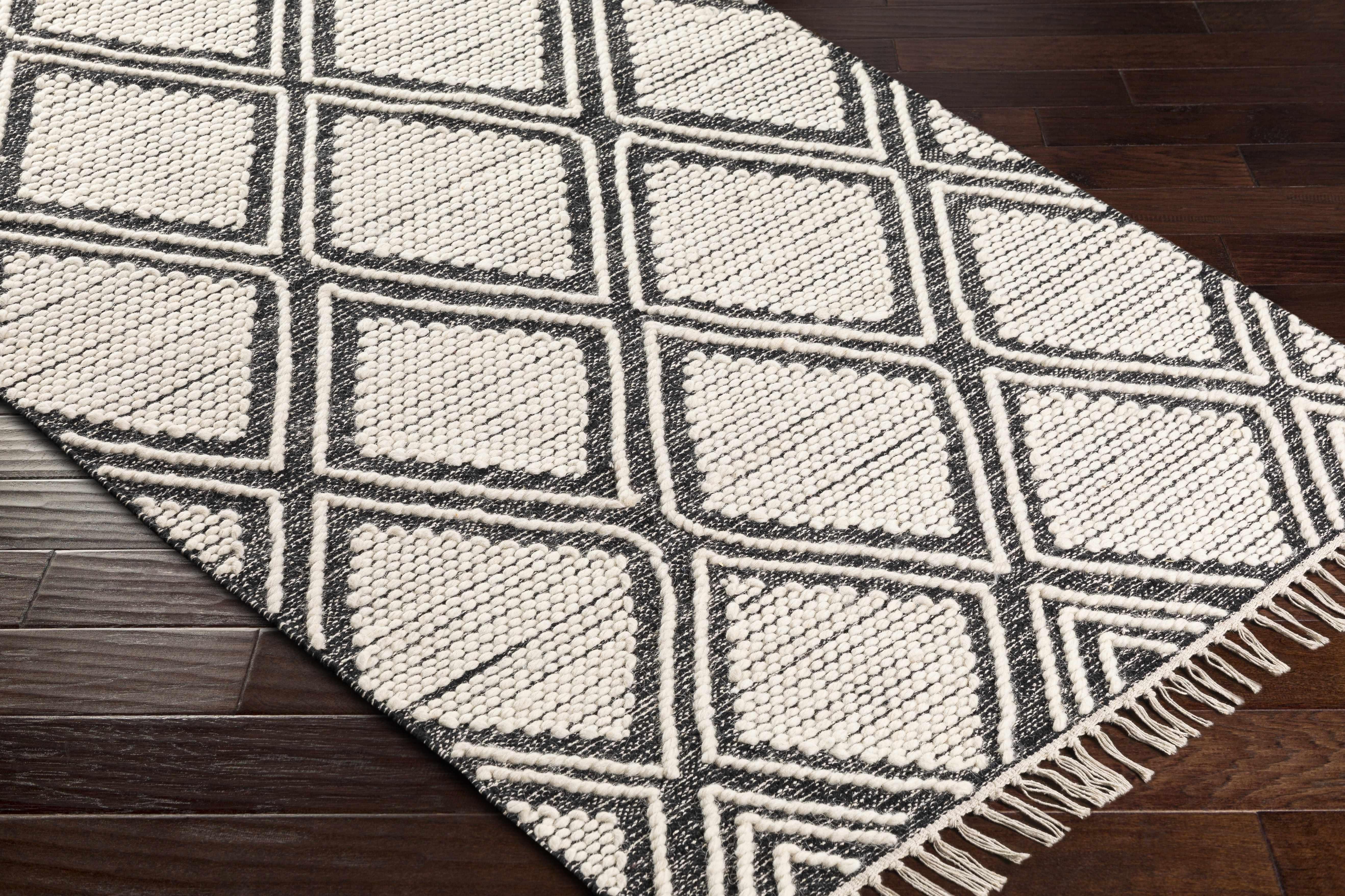 Wausa Area Rug - Clearance - Image 11