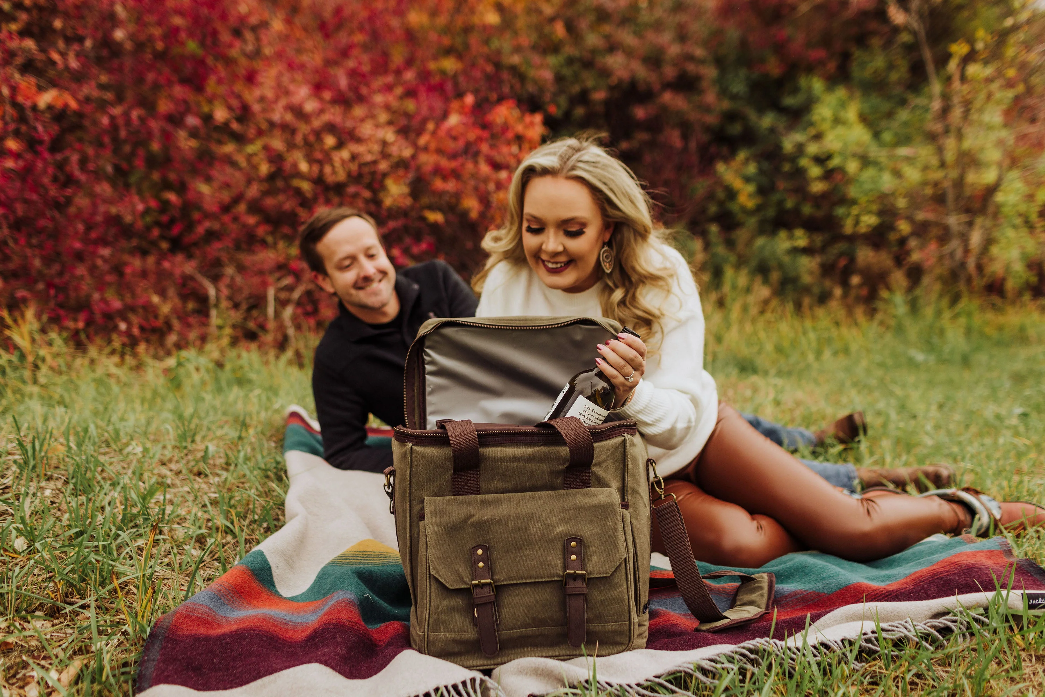 Weekender 6 Bottle Insulated Wine Bag - Image 4
