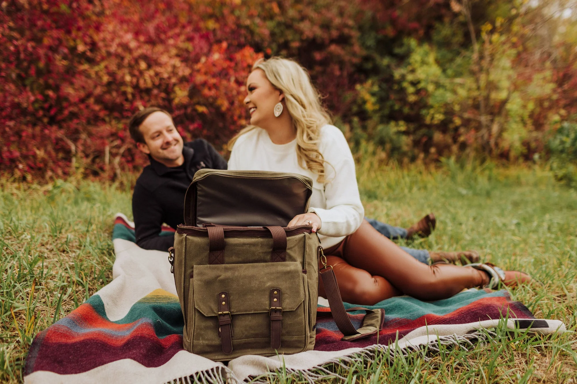 Weekender 6 Bottle Insulated Wine Bag with Trolley - Image 5