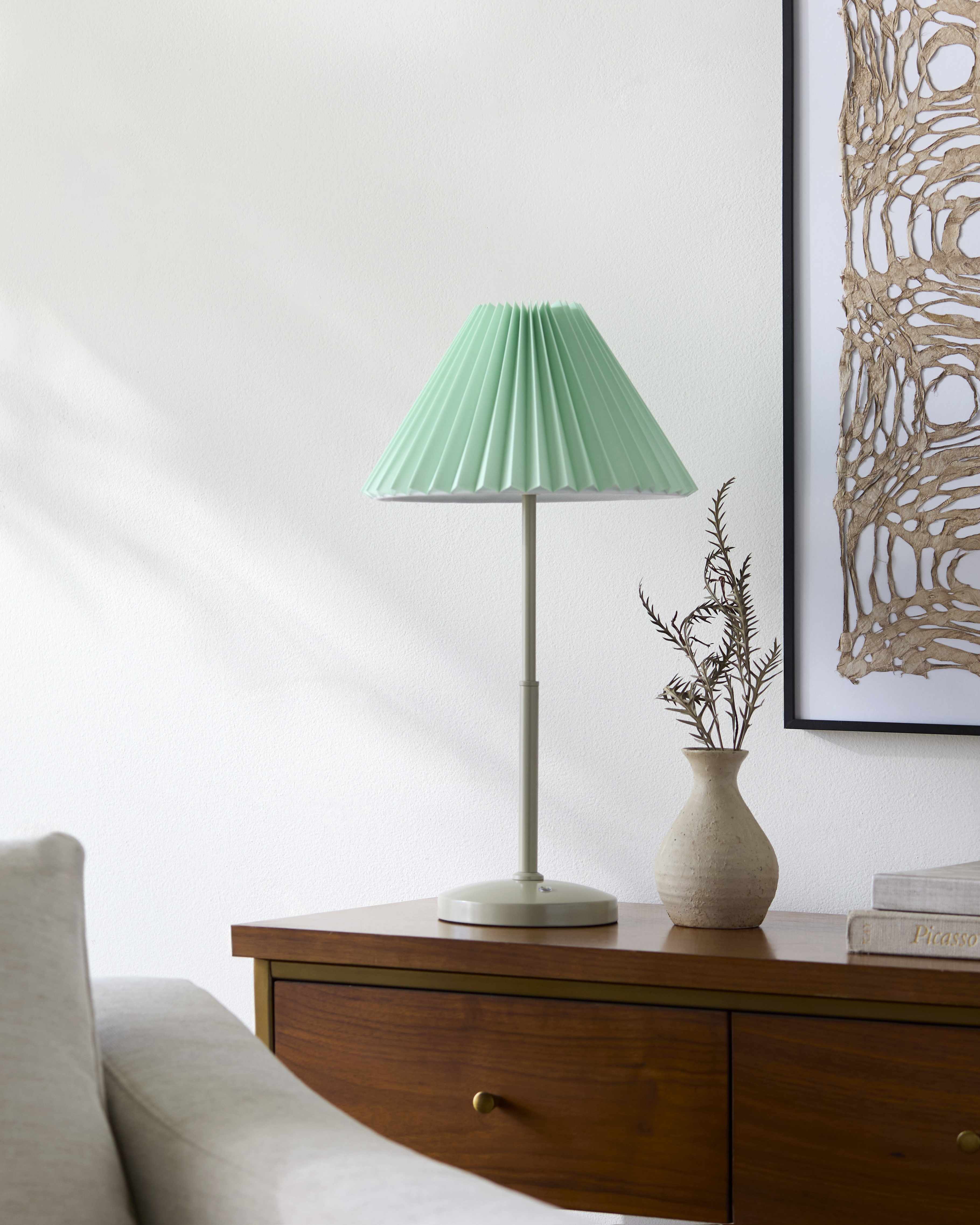 Weerestein White Table Lamp - Image 5