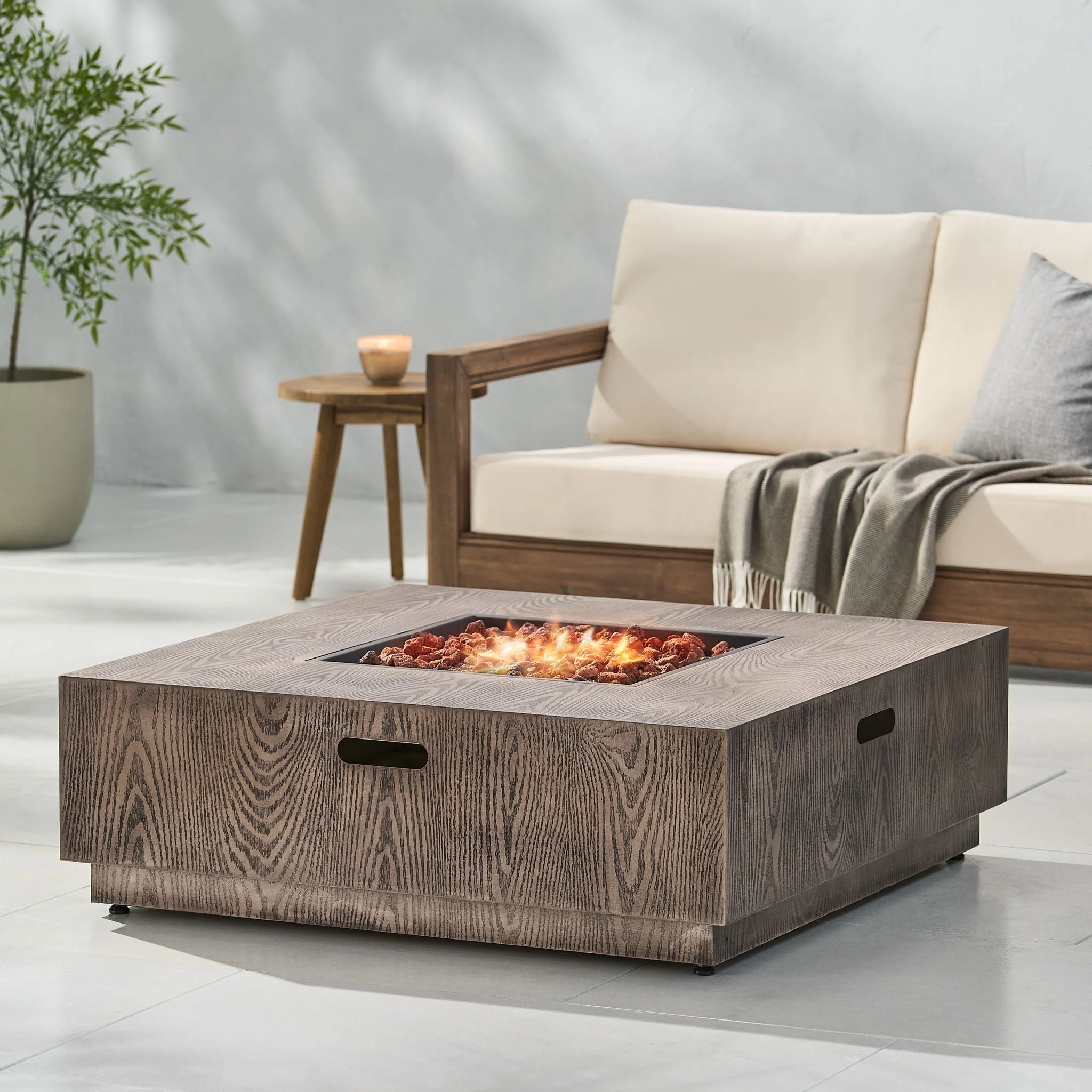 Wellington Square Iron Fire Pit with Wood Pattern Design and 50,000 BTU Output - Image 4