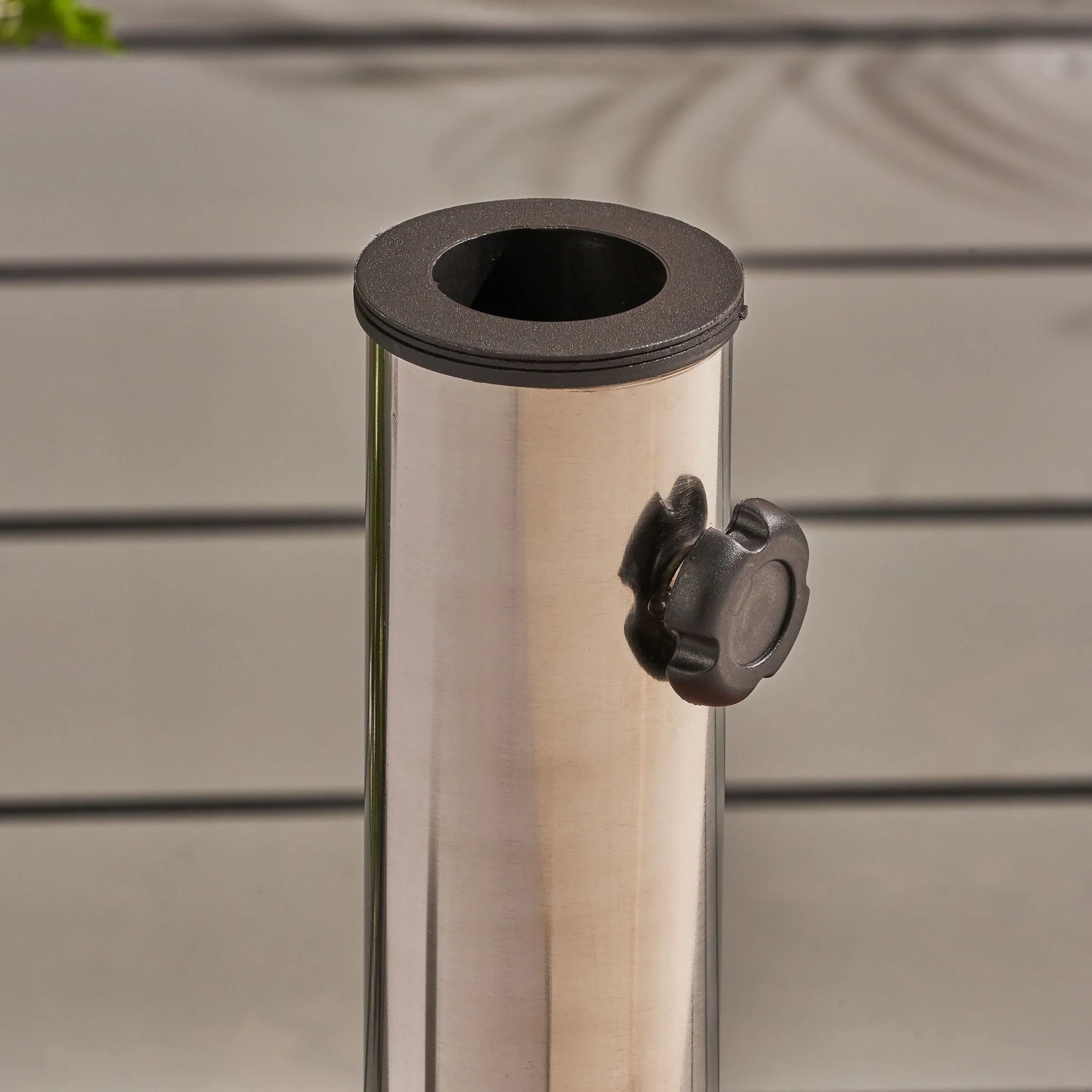 Wheelie Round Umbrella Base With Stainless Steel Holder - Image 4