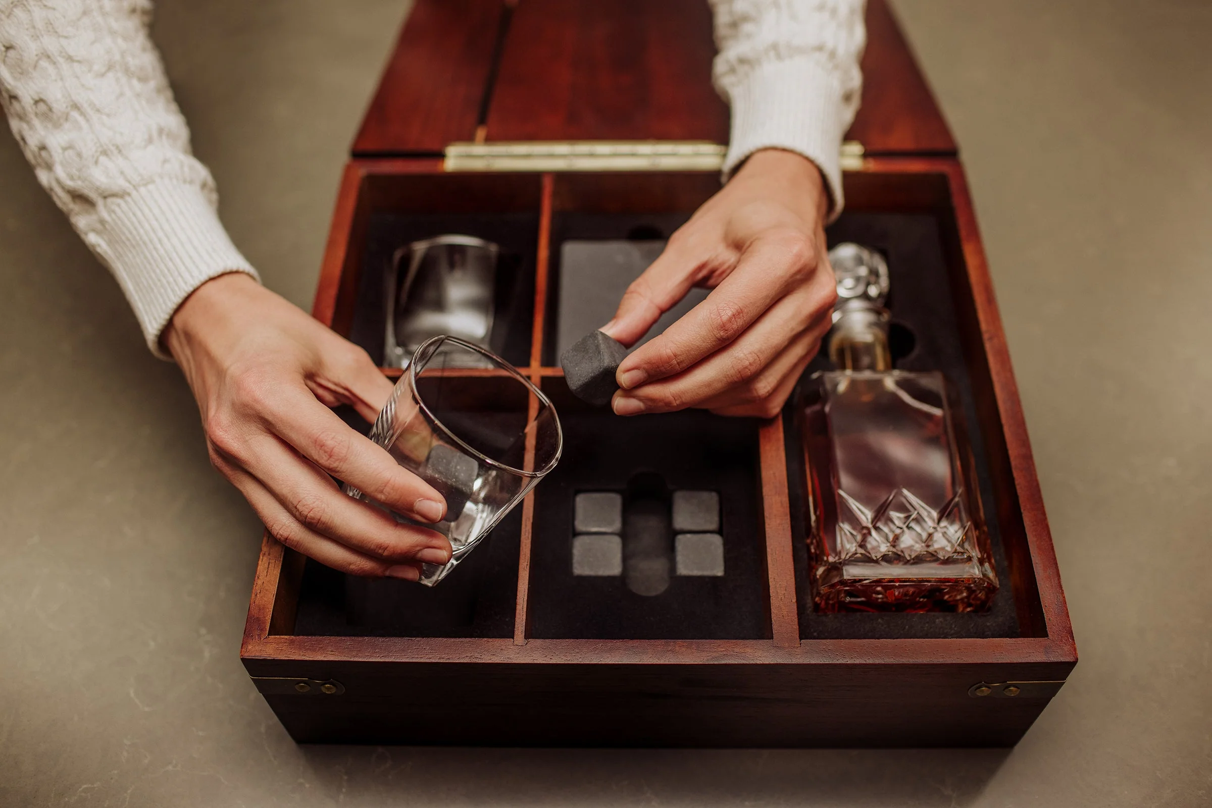 Whiskey Box Gift Set with Decanter - Image 14