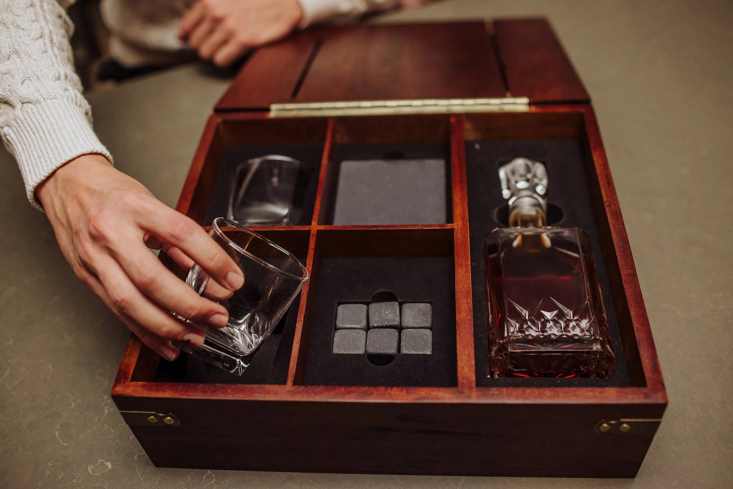 Whiskey Box Gift Set with Decanter - Image 22