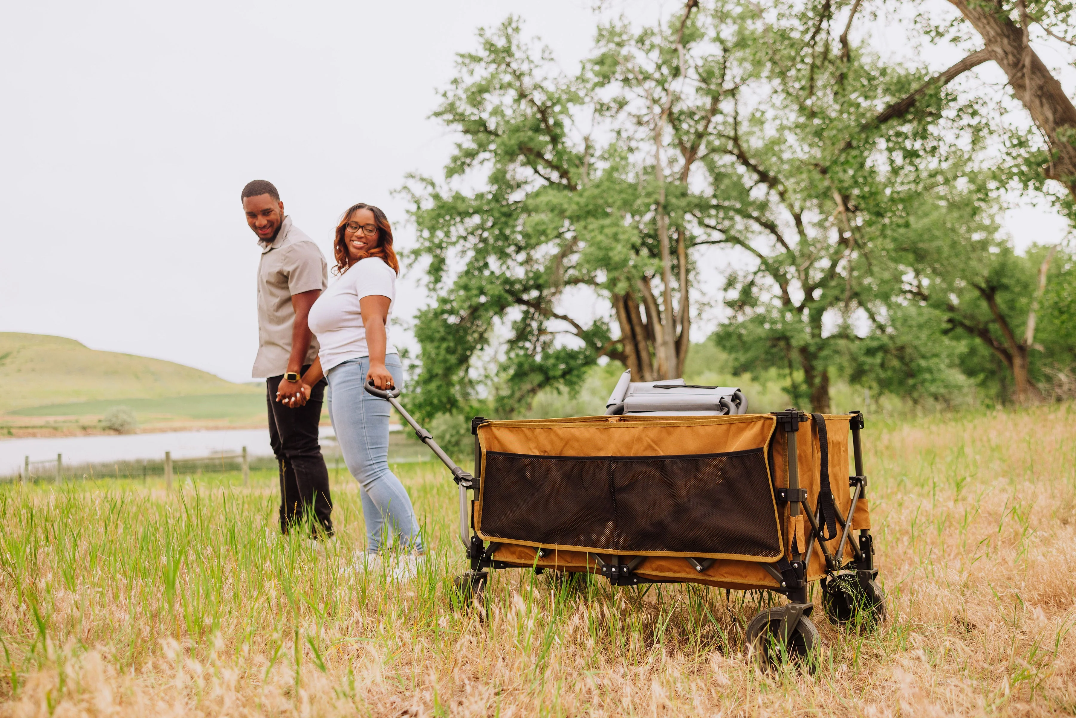 Wilderness Collapsible Folding Wagon - Image 5