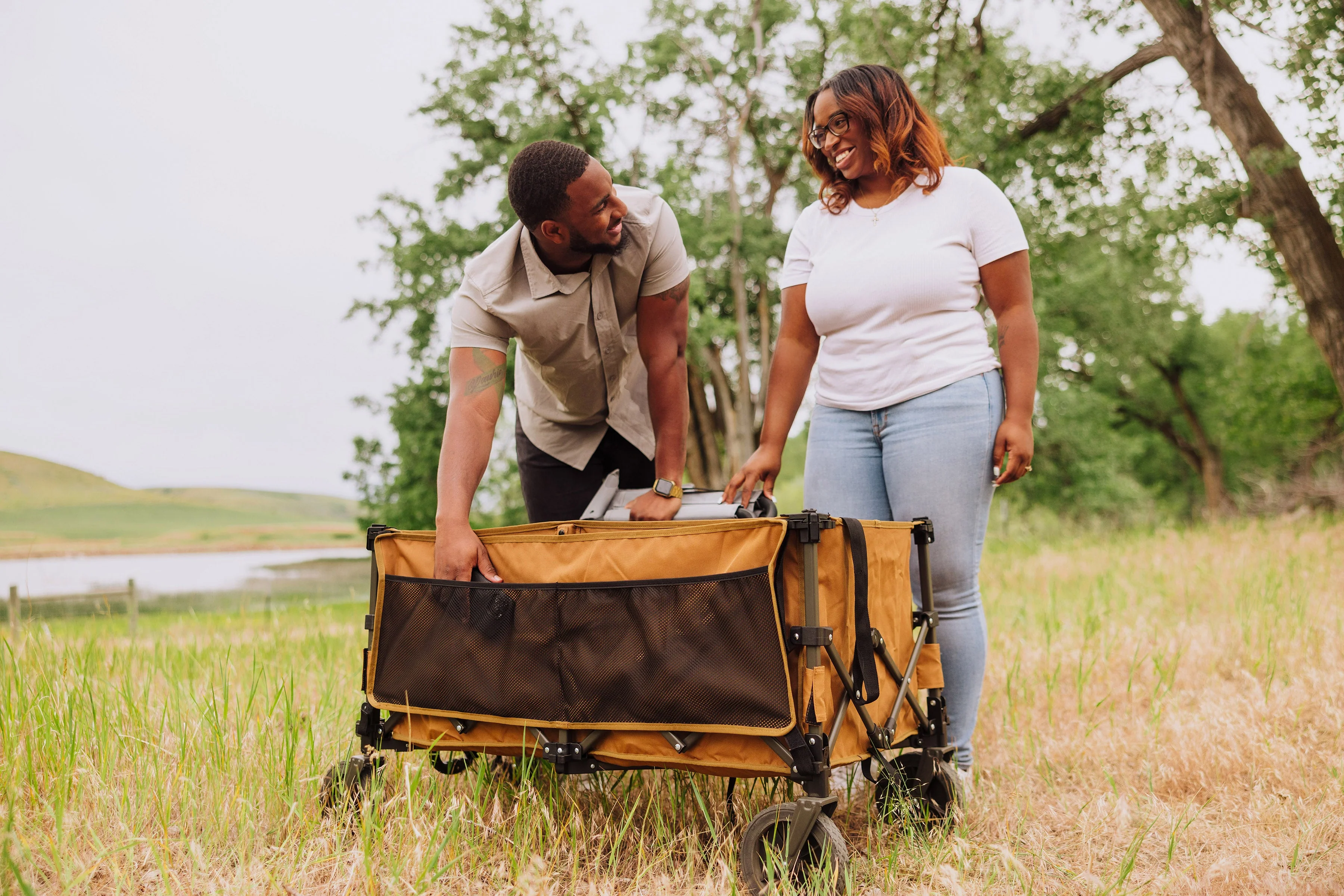 Wilderness Collapsible Folding Wagon - Image 8