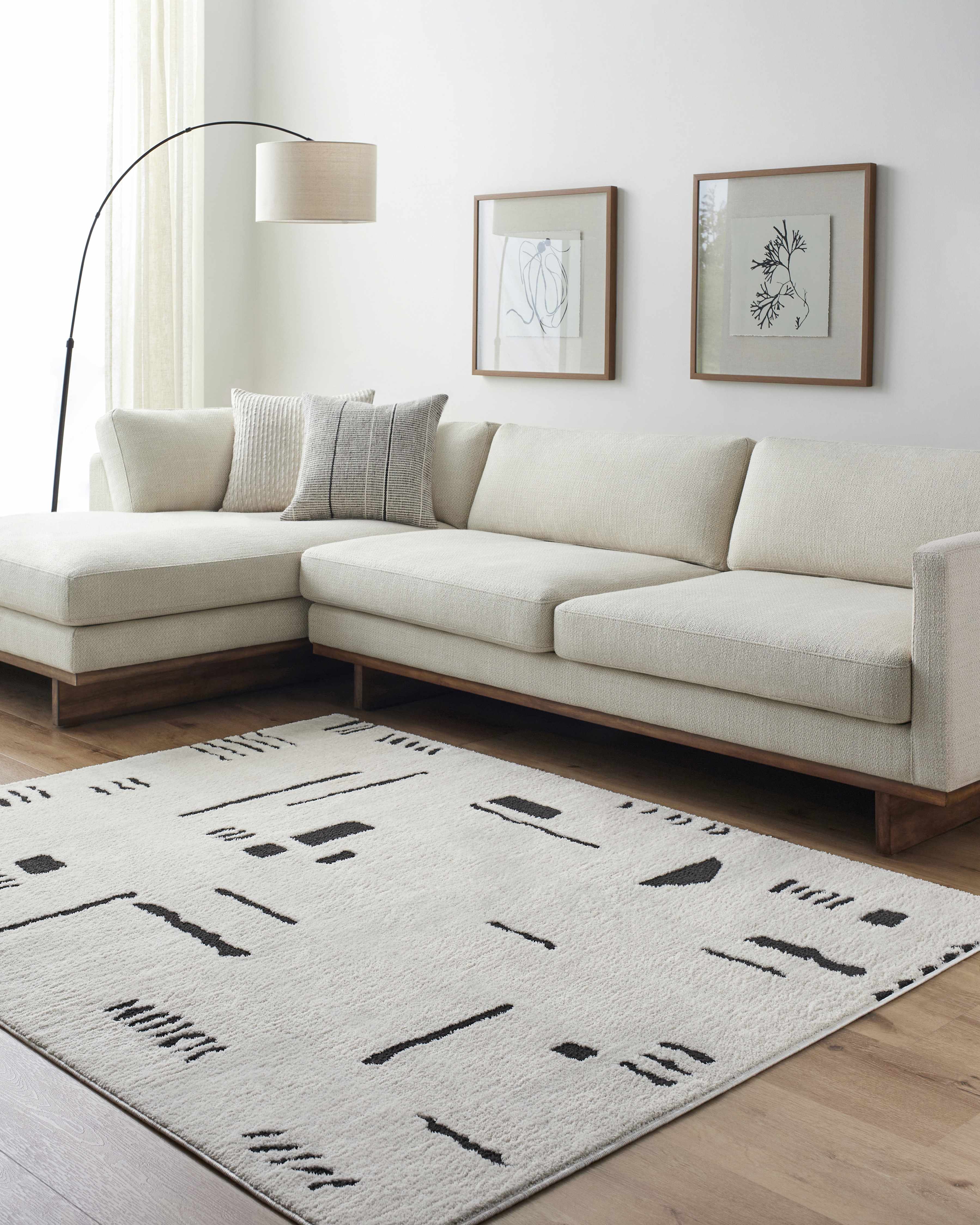 Winda Black & White Area Rug - Image 2