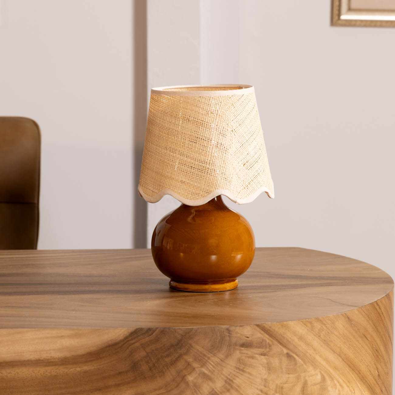Wokila Tan Solid Ceramic Table Lamp - Image 4