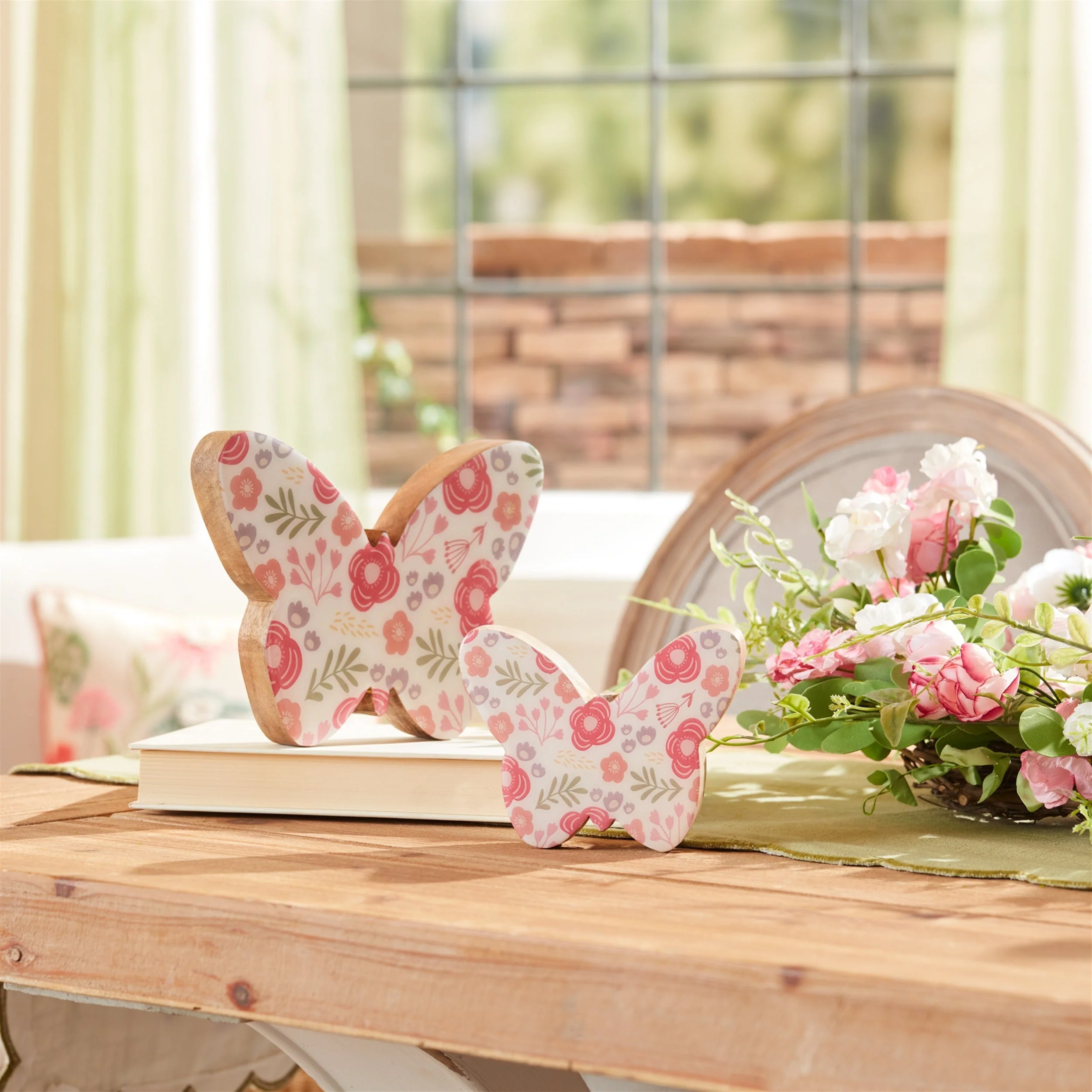 Wood Floral Patterned Butterfly Décor (Set of 2) - Image 2
