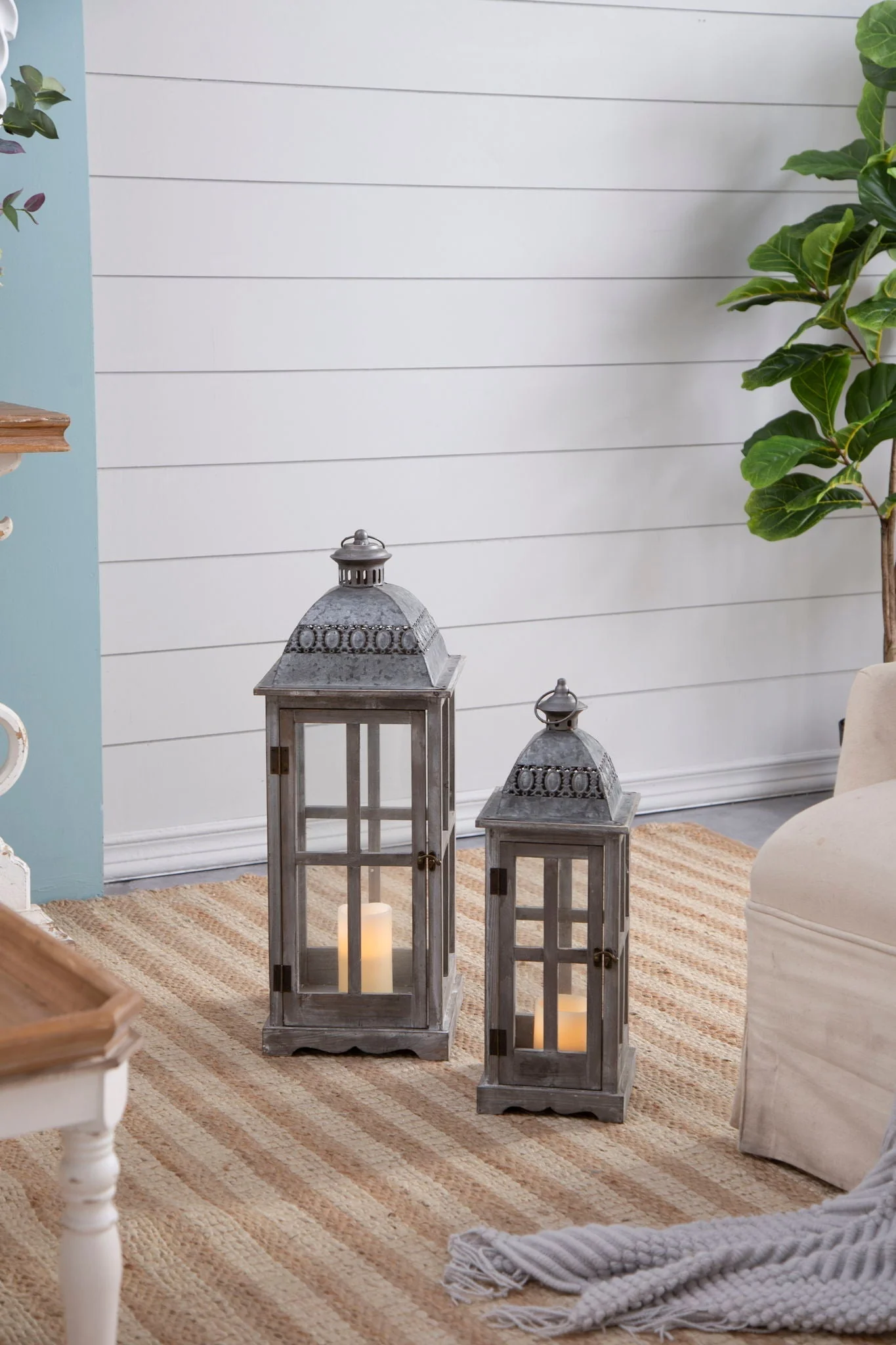 Wooden Candle Lantern Decorative Set for Indoor and Outdoor Use - Image 4