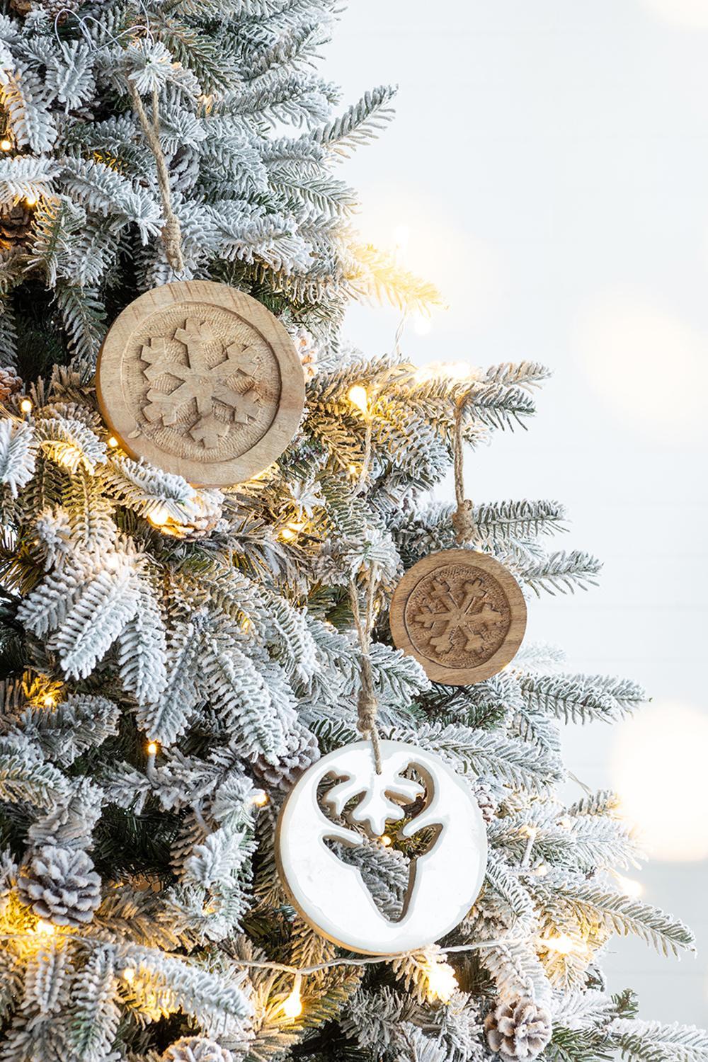 Wooden Hanging Circle With Snowflake Cut Christmas Ornaments (Set of 12) - Image 9