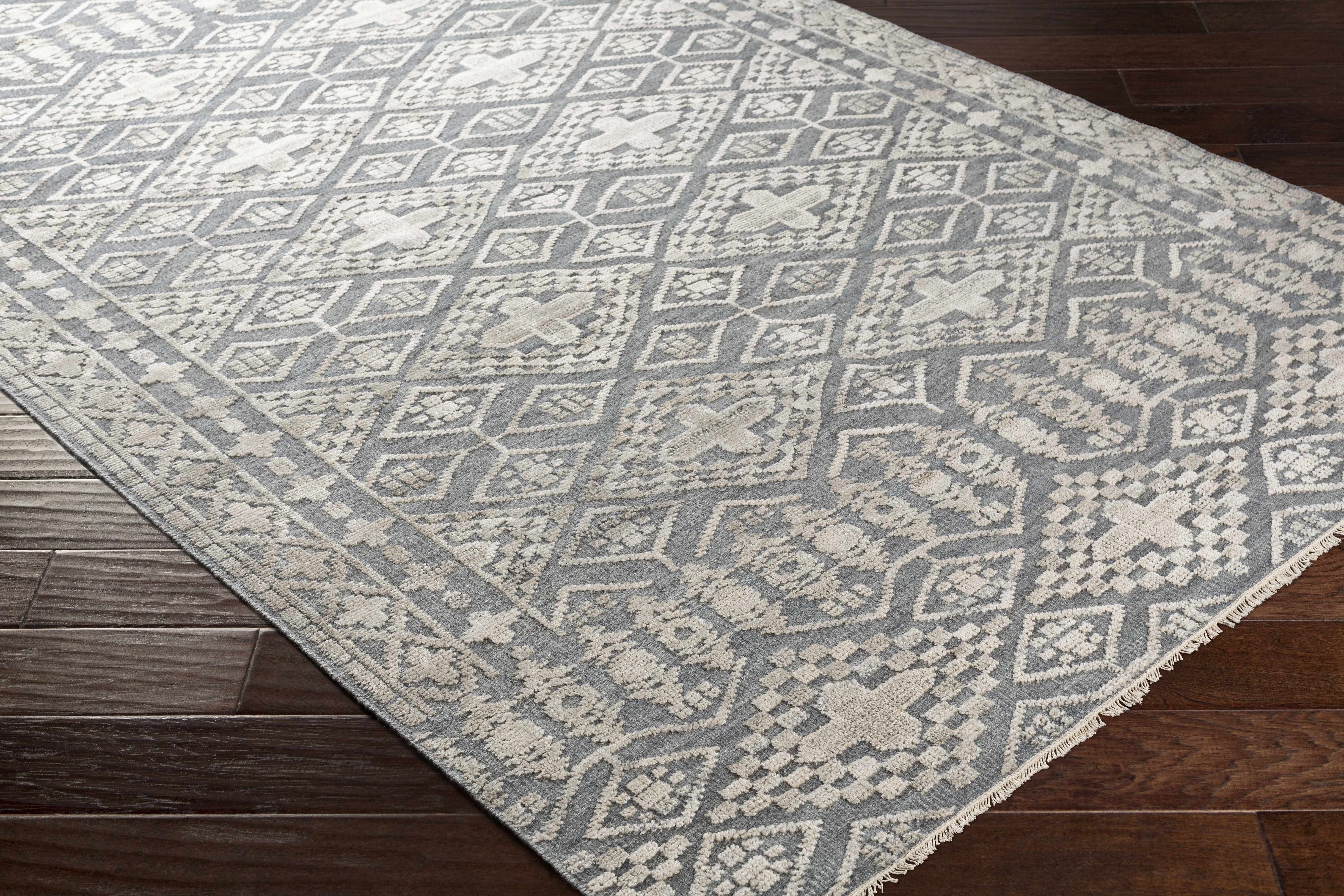 Woodsfield Premium Rug - Clearance - Image 2