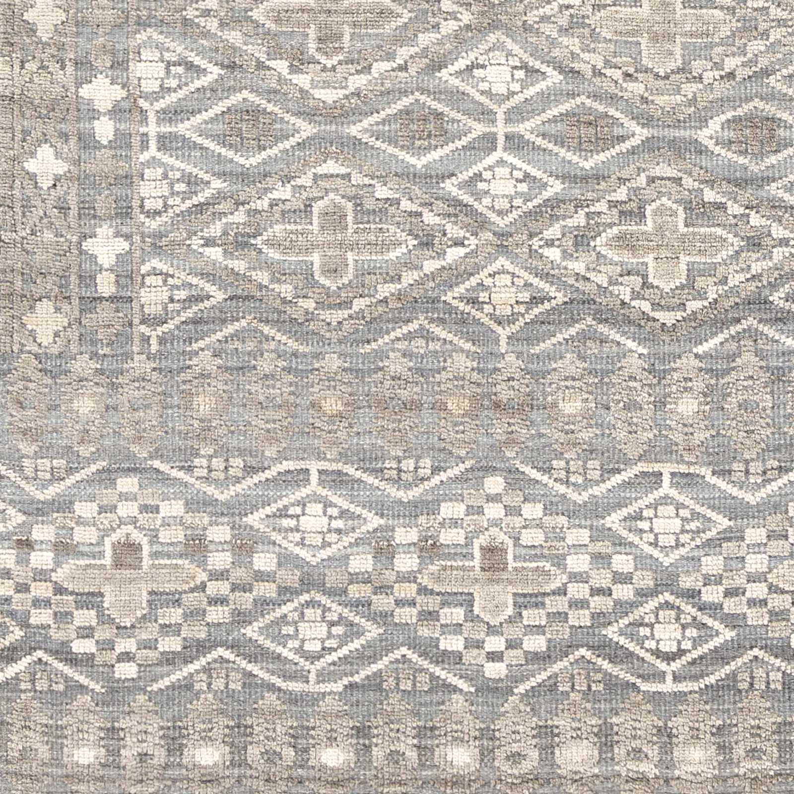 Woodsfield Premium Rug - Clearance - Image 4