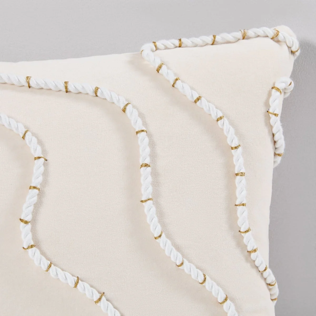 Yara Decorative Pillow Cover - Image 5