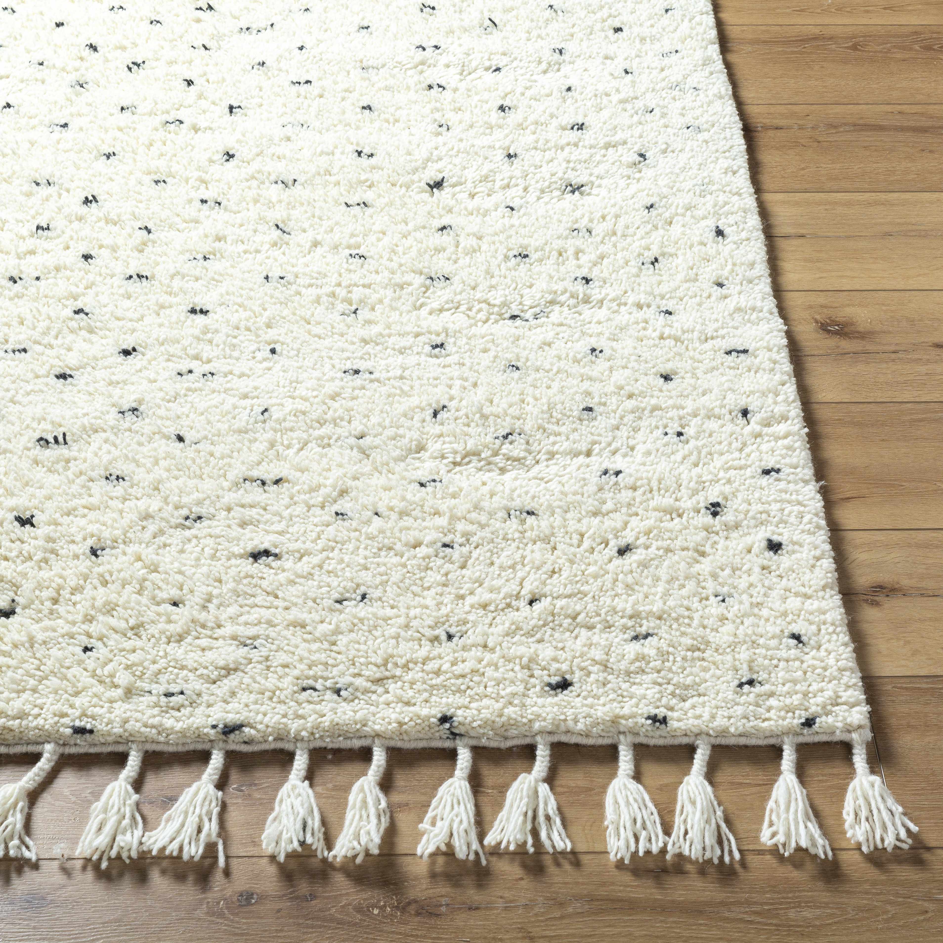 Yuuna Area Rug - Image 3
