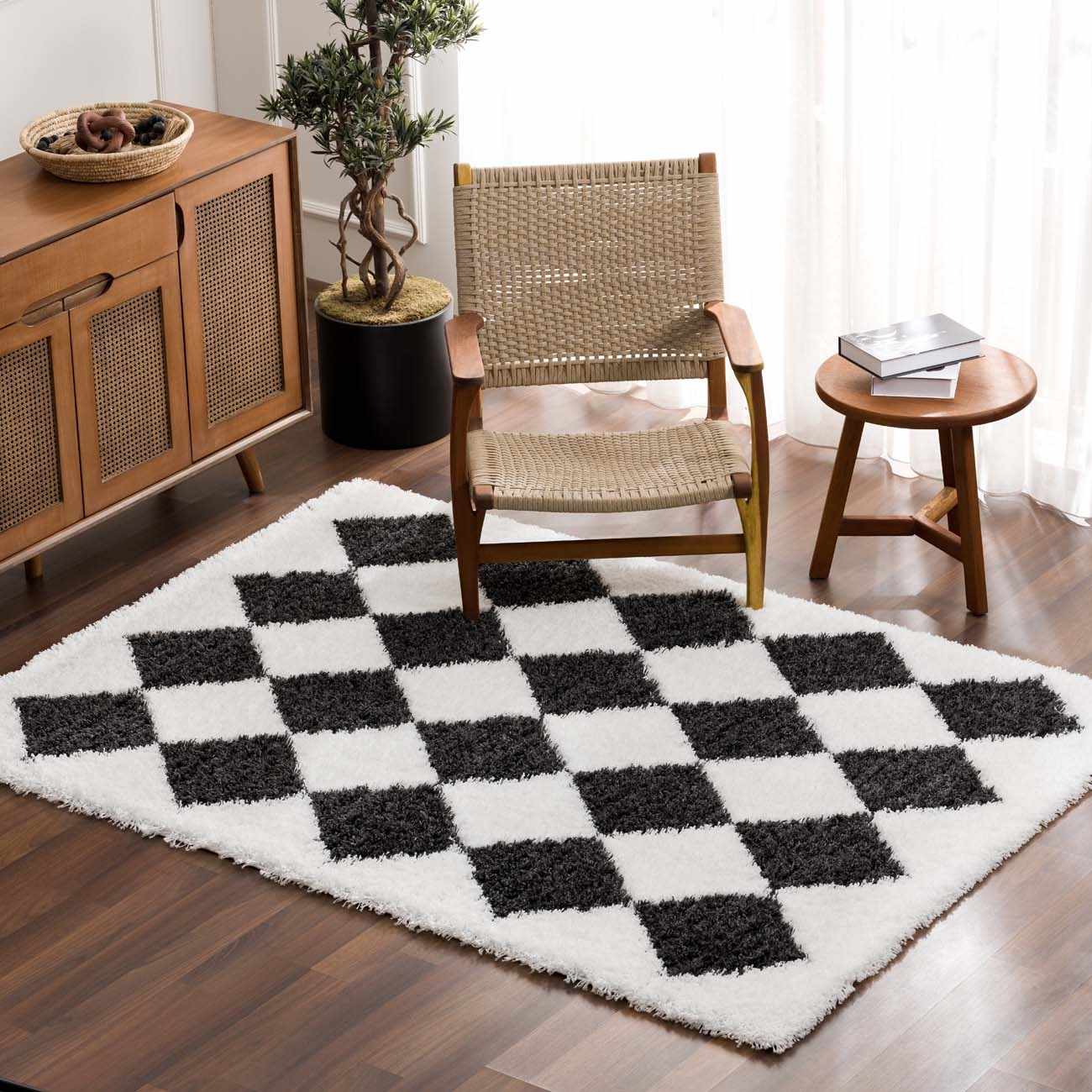 Zahur Black & White Diamond Area Rug - Image 3