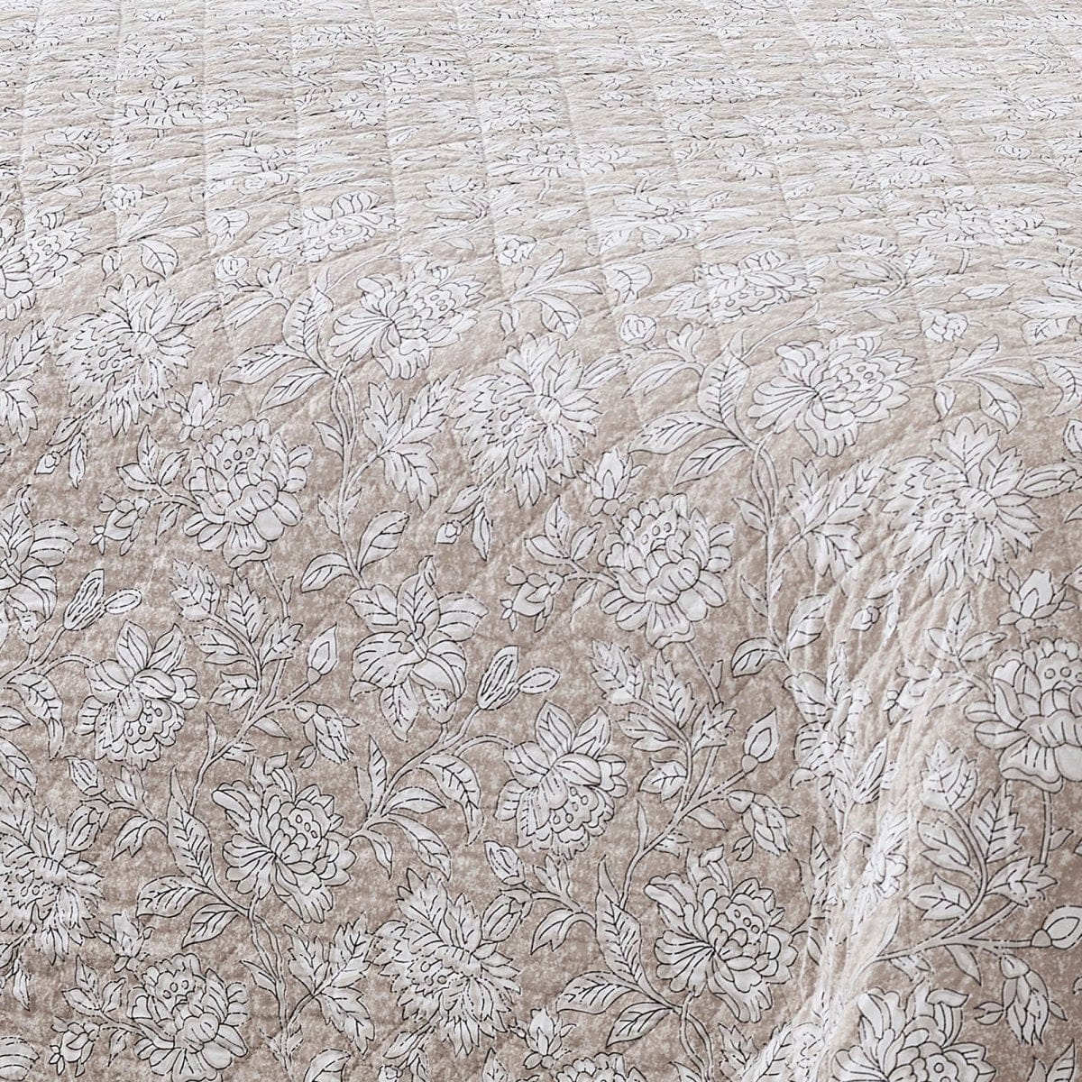 Zara Floral Block Reversible Cotton Quilt Set - Image 5