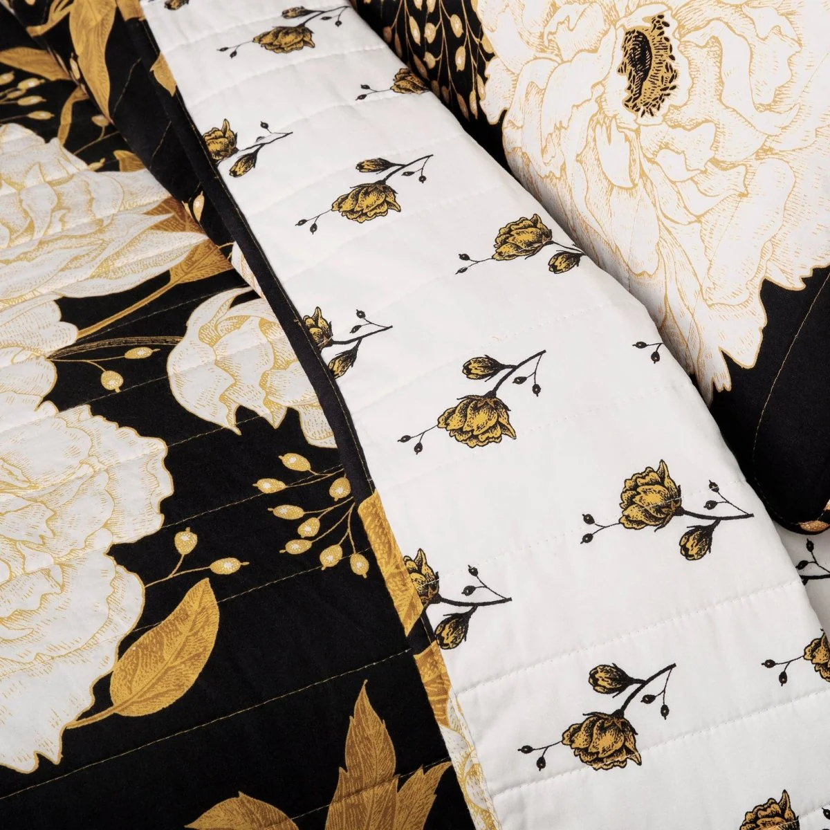 Zinnia Floral 3 Piece Quilt Set - Image 3