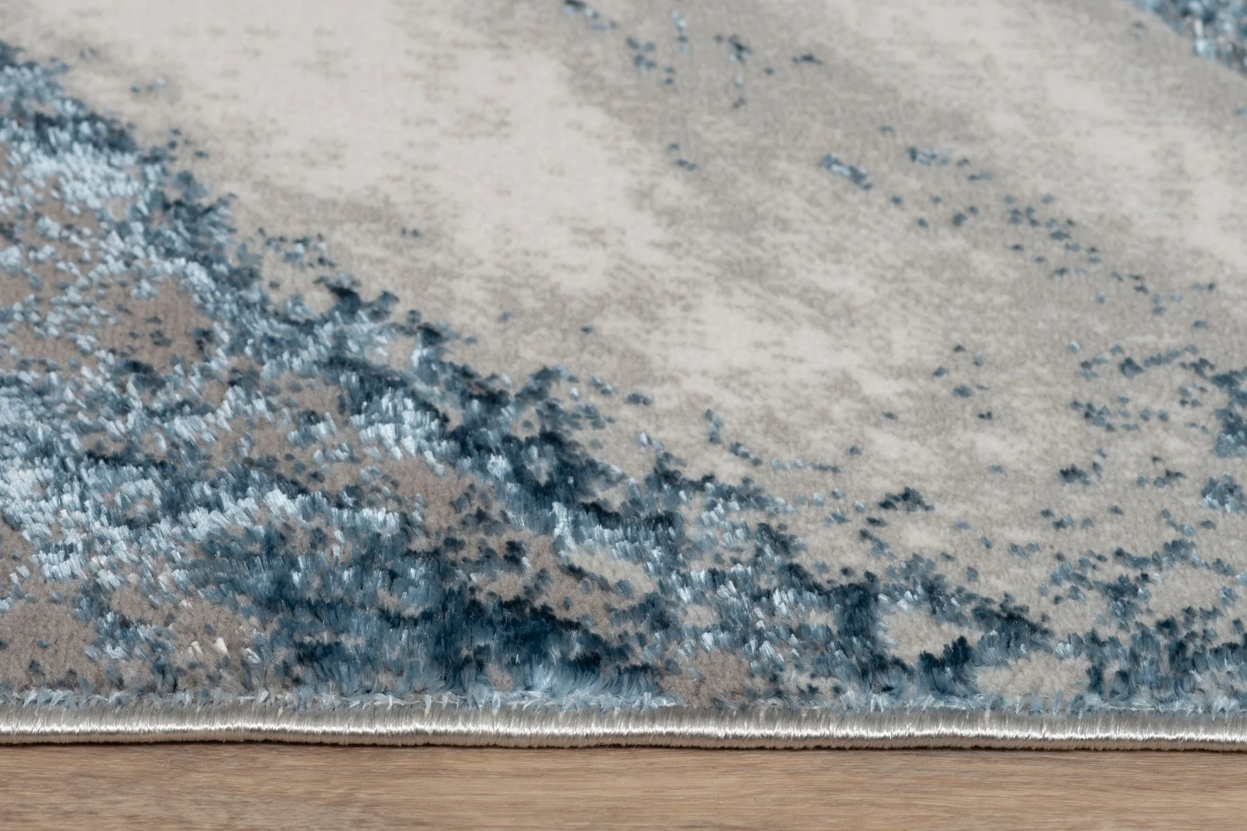 'Ziv' Luxury Area Rug in Blue and Grey Abstract Design - Image 6