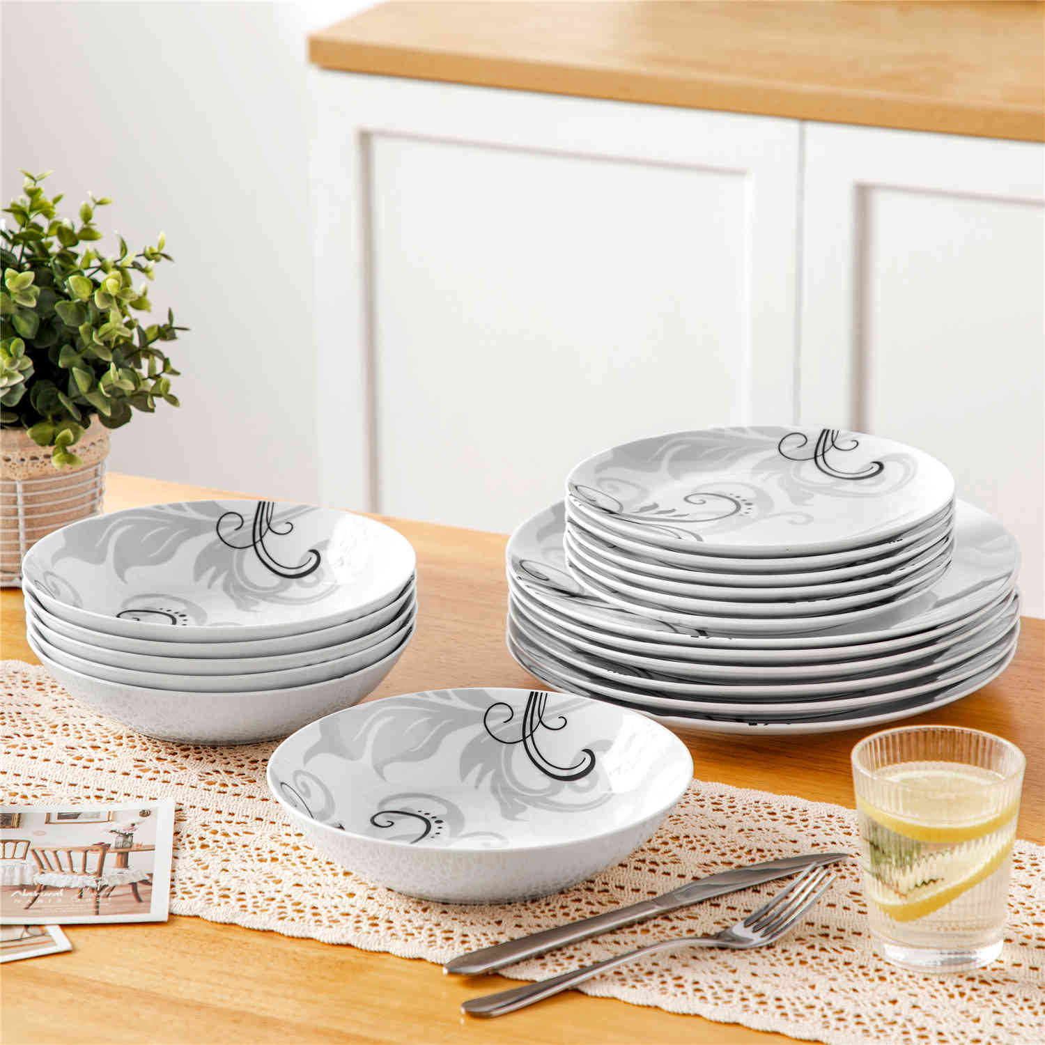 Zoey Round 18 Piece Dinnerware Set - Image 6