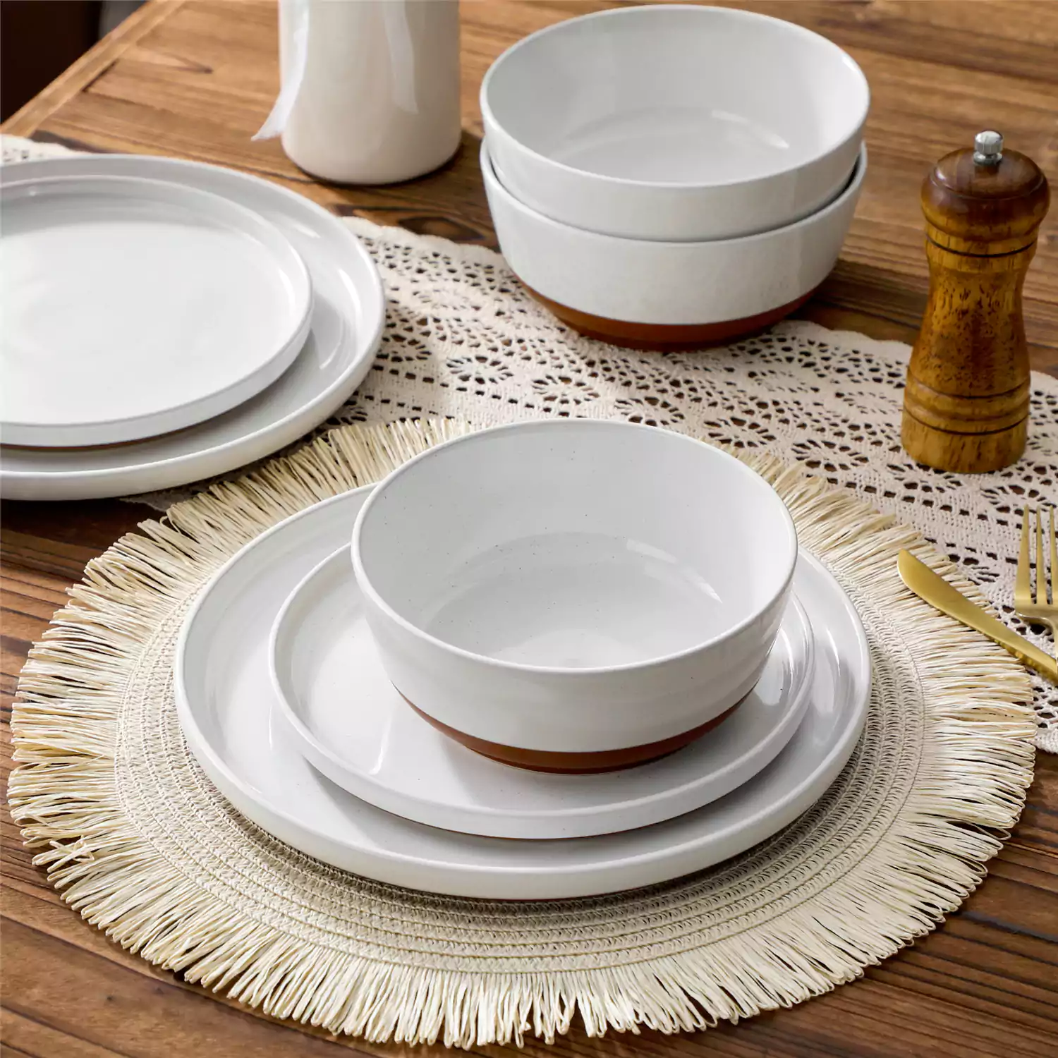 Zora 18 Piece Dinnerware Set - Image 5