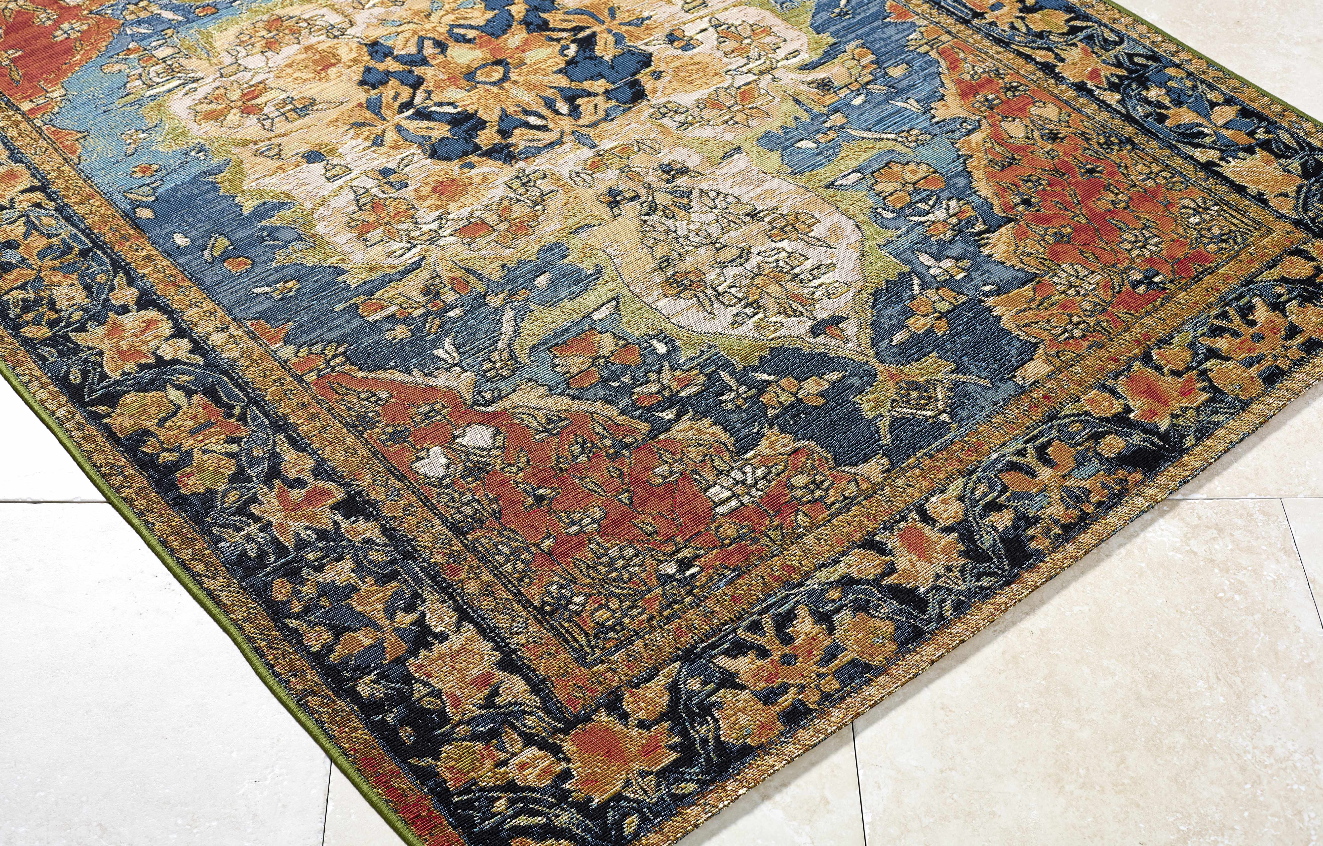 Zorea Traditional Area Rug - Image 4