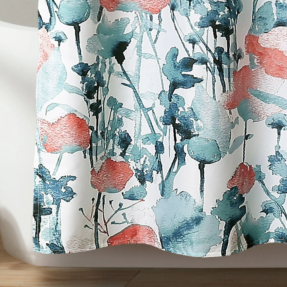Zuri Flora Shower Curtain - Image 4